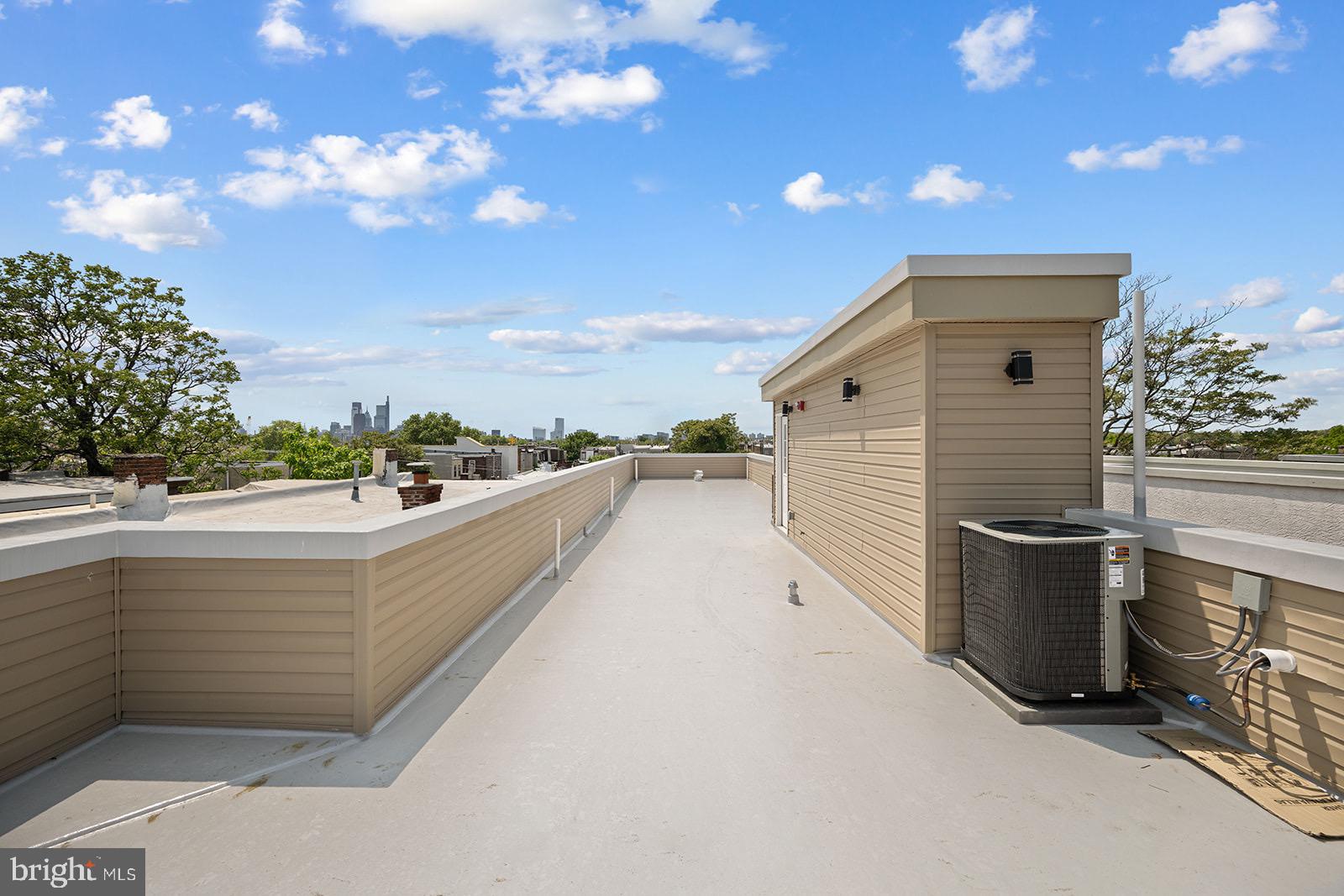 STRAWBERRY MANSION - Residential Lease