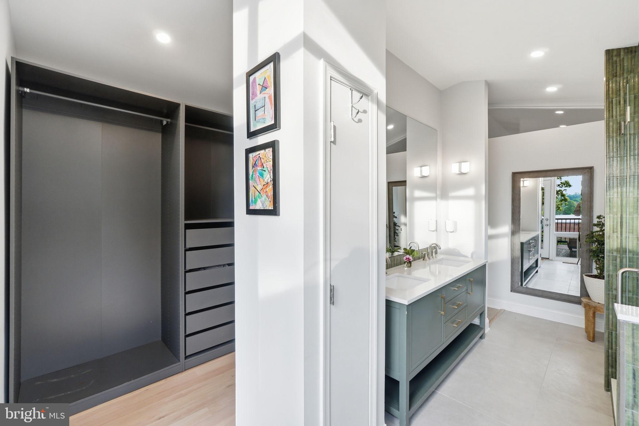 HAMMOND WOODS - Residential