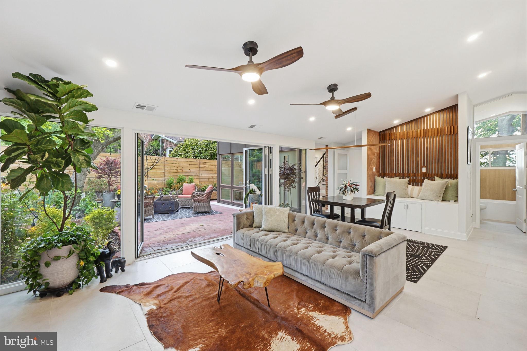 HAMMOND WOODS - Residential
