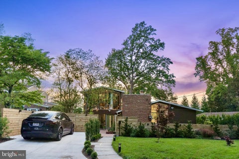 Photo of 3311 Pendleton Drive, SILVER SPRING, MD 20902 (MLS # MDMC2232238)