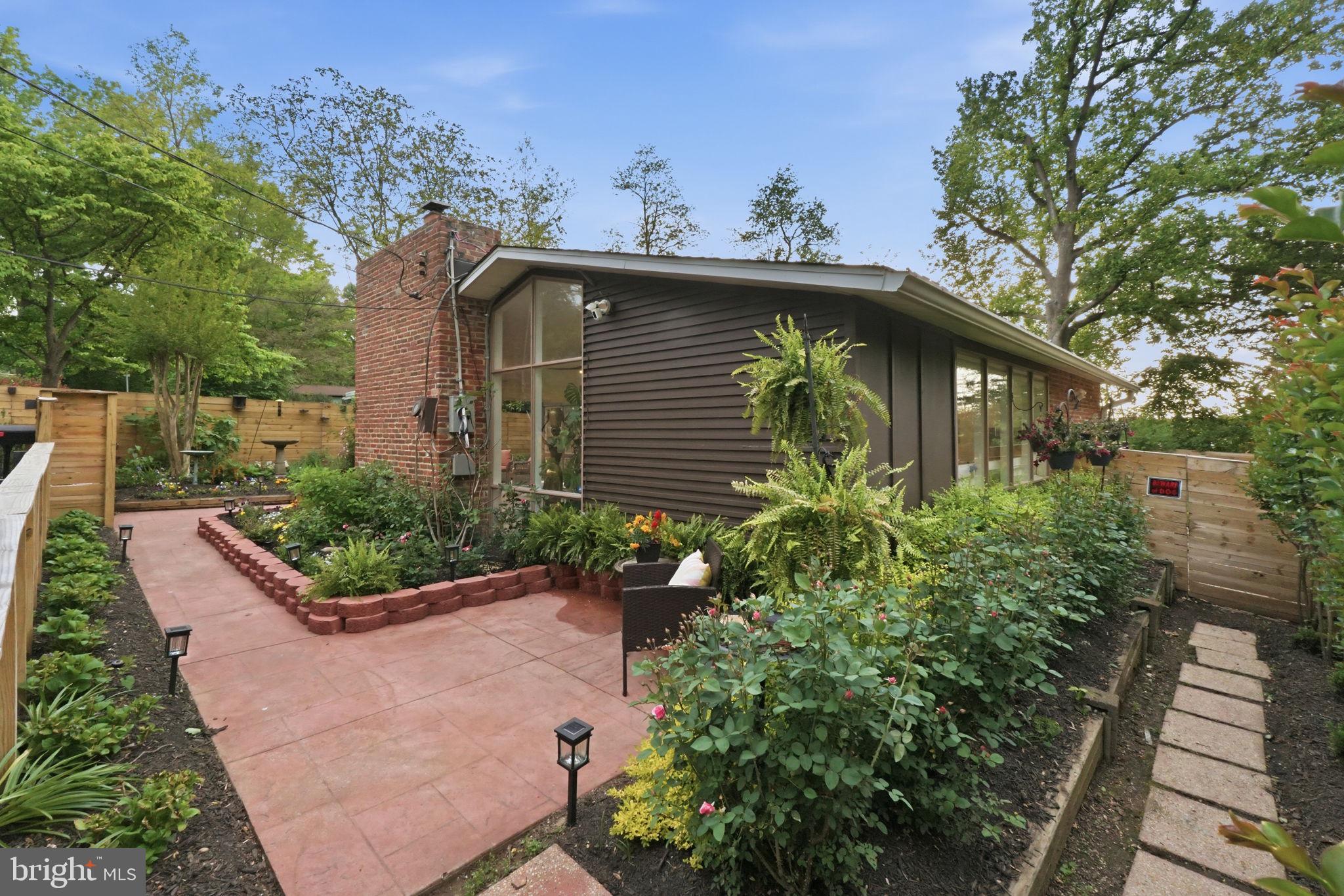 HAMMOND WOODS - Residential