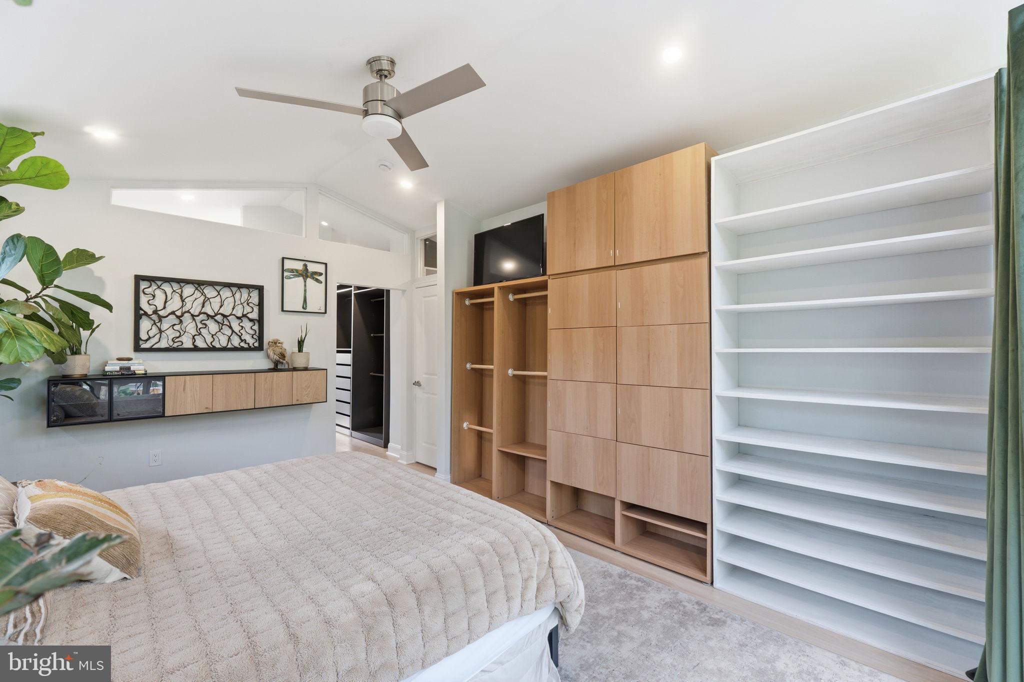 HAMMOND WOODS - Residential