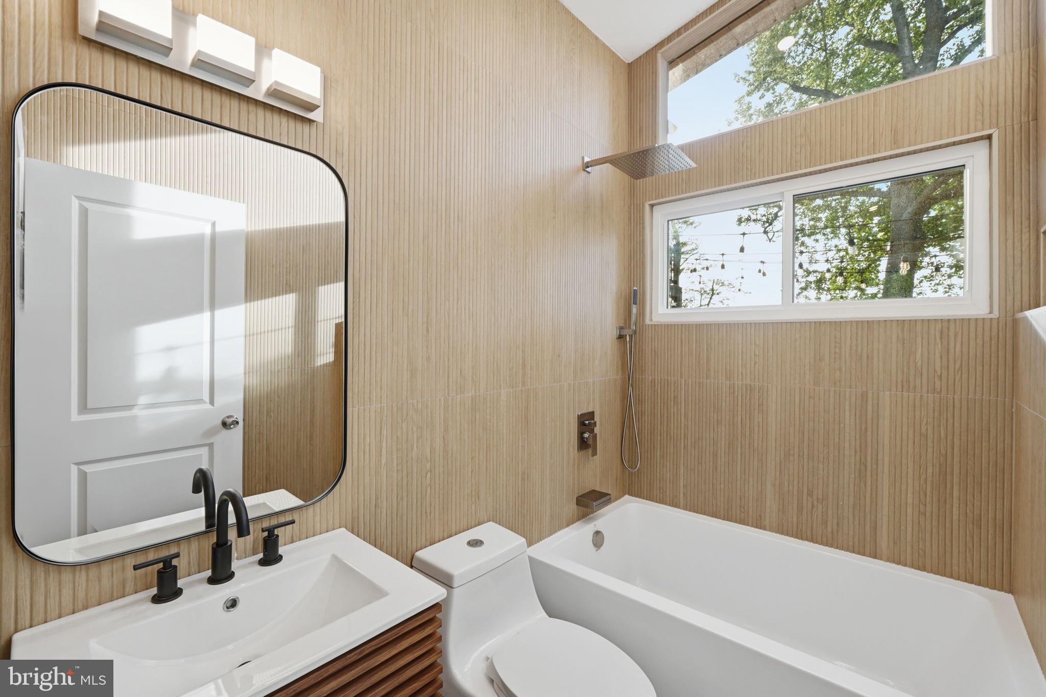 HAMMOND WOODS - Residential