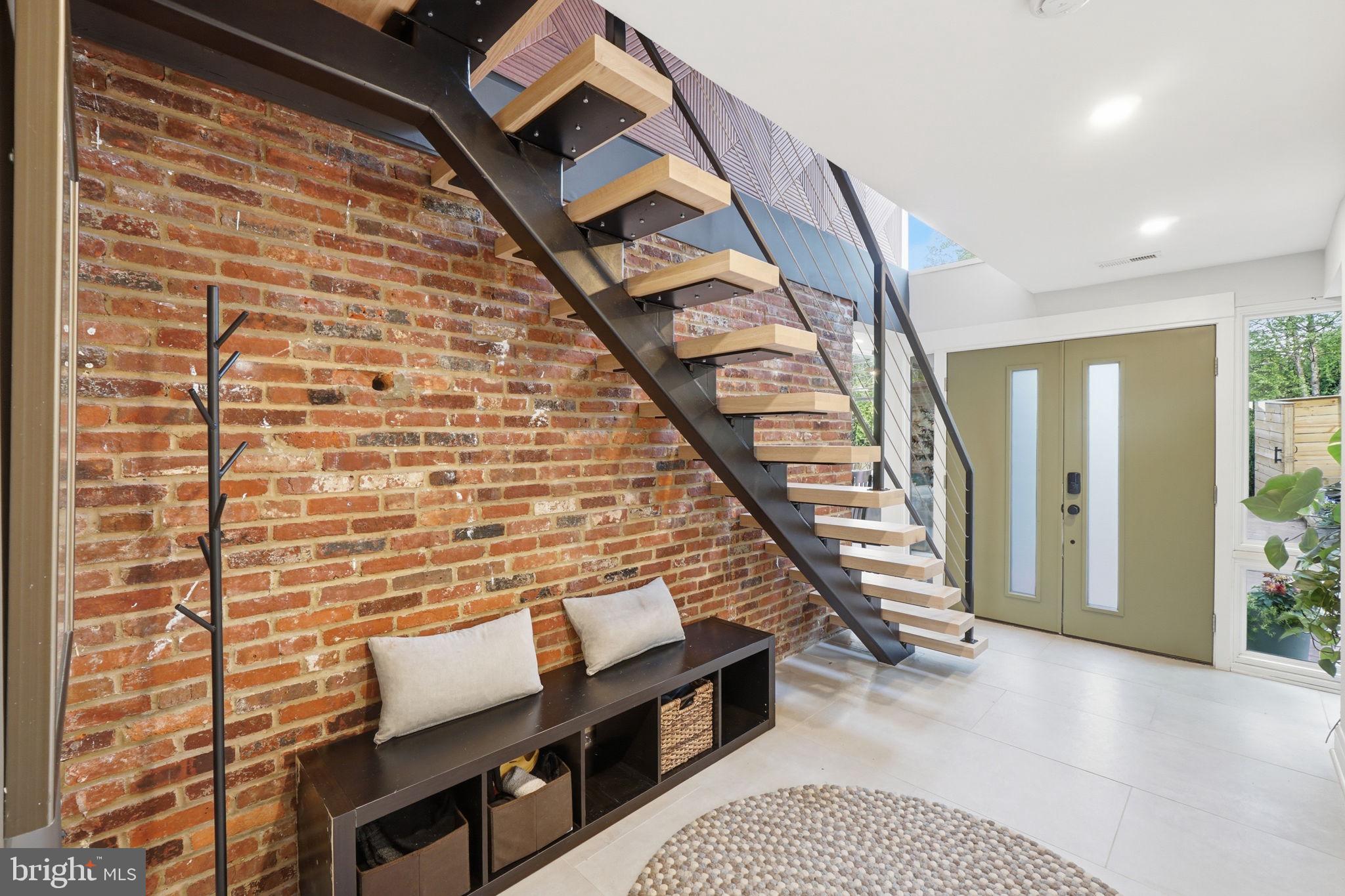 HAMMOND WOODS - Residential