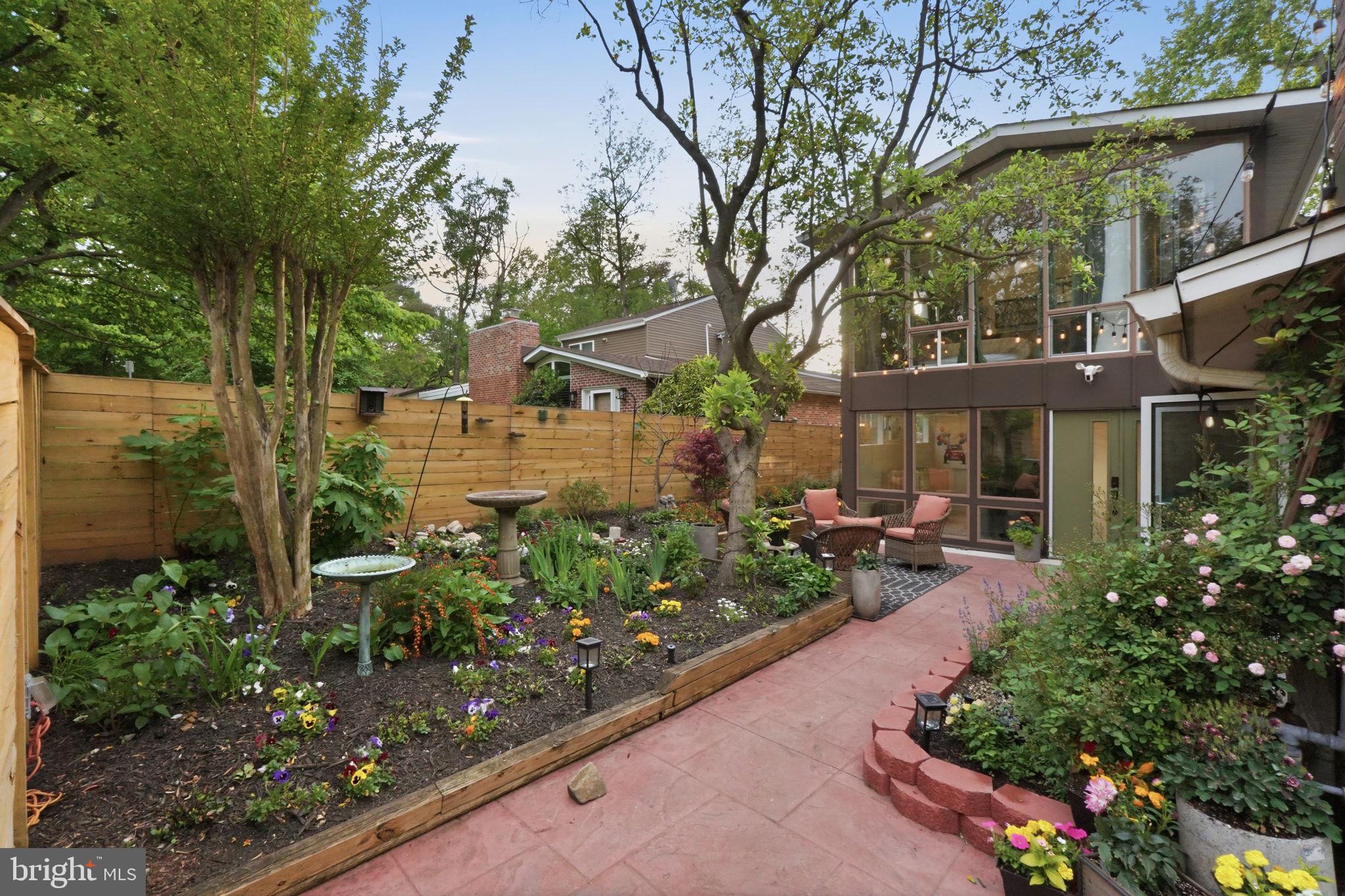HAMMOND WOODS - Residential