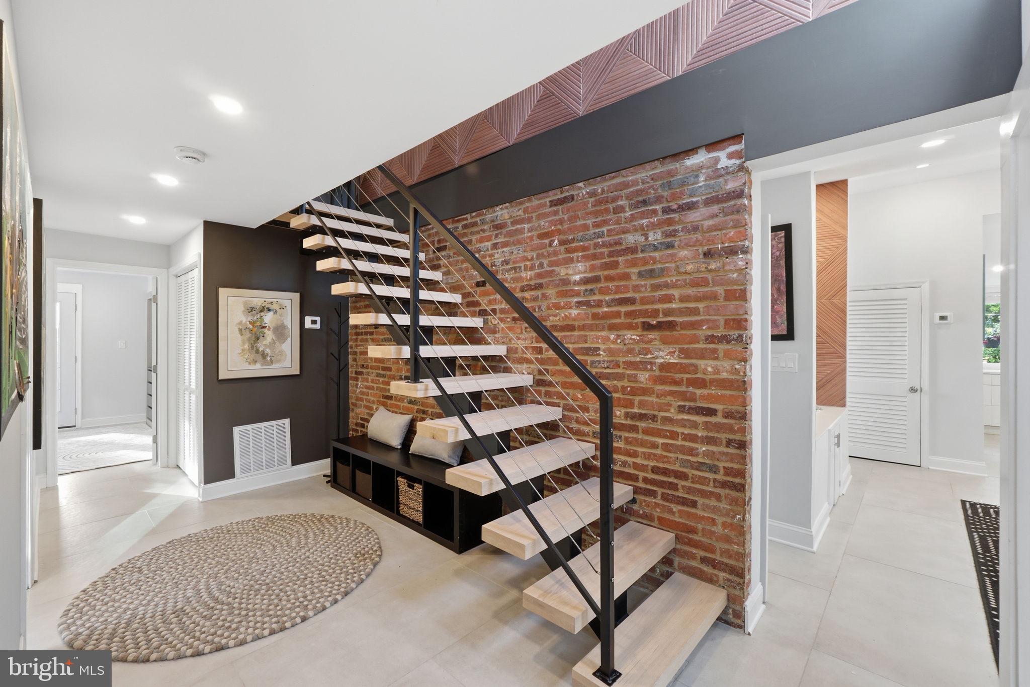 HAMMOND WOODS - Residential