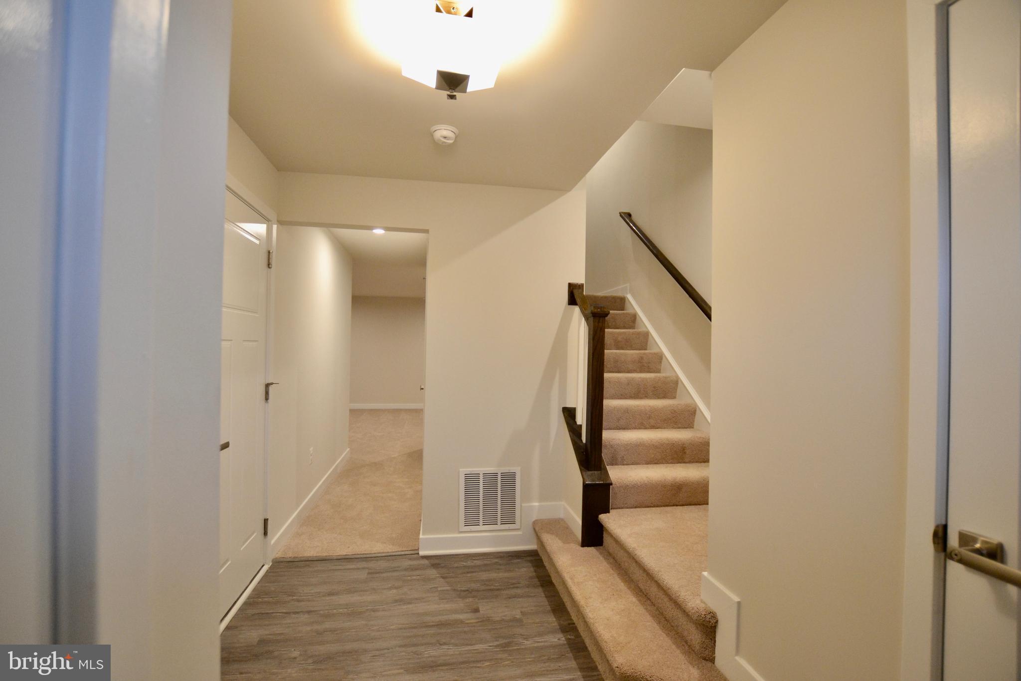 POTOMAC STATION - Residential Lease