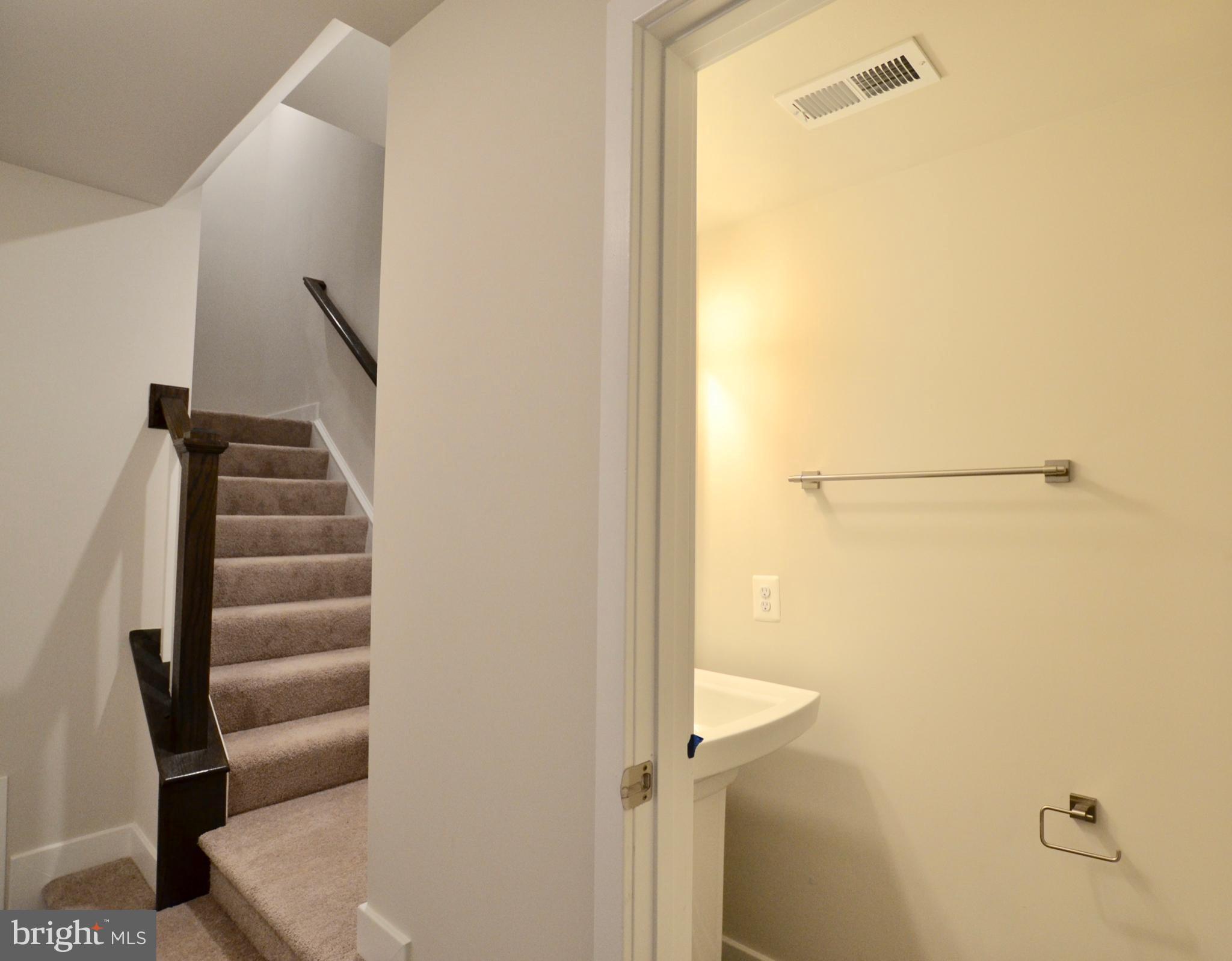 POTOMAC STATION - Residential Lease