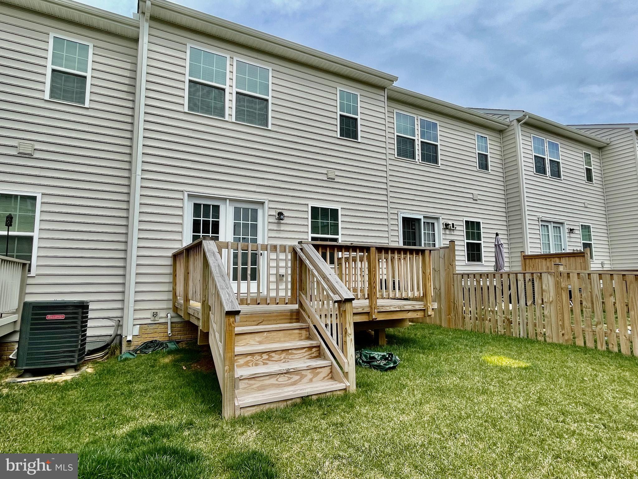 POTOMAC STATION - Residential Lease