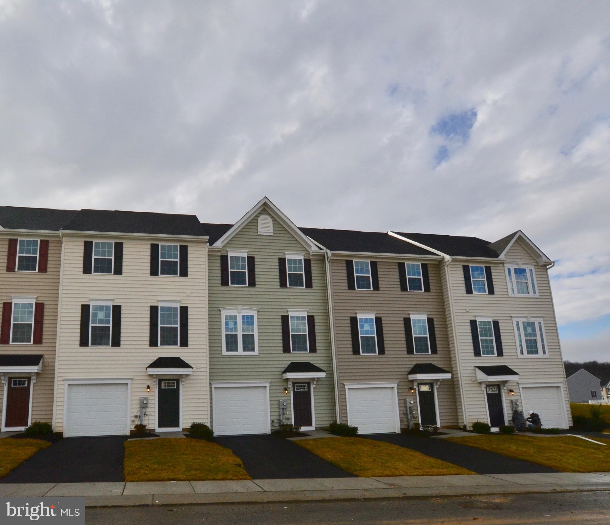 POTOMAC STATION - Residential Lease