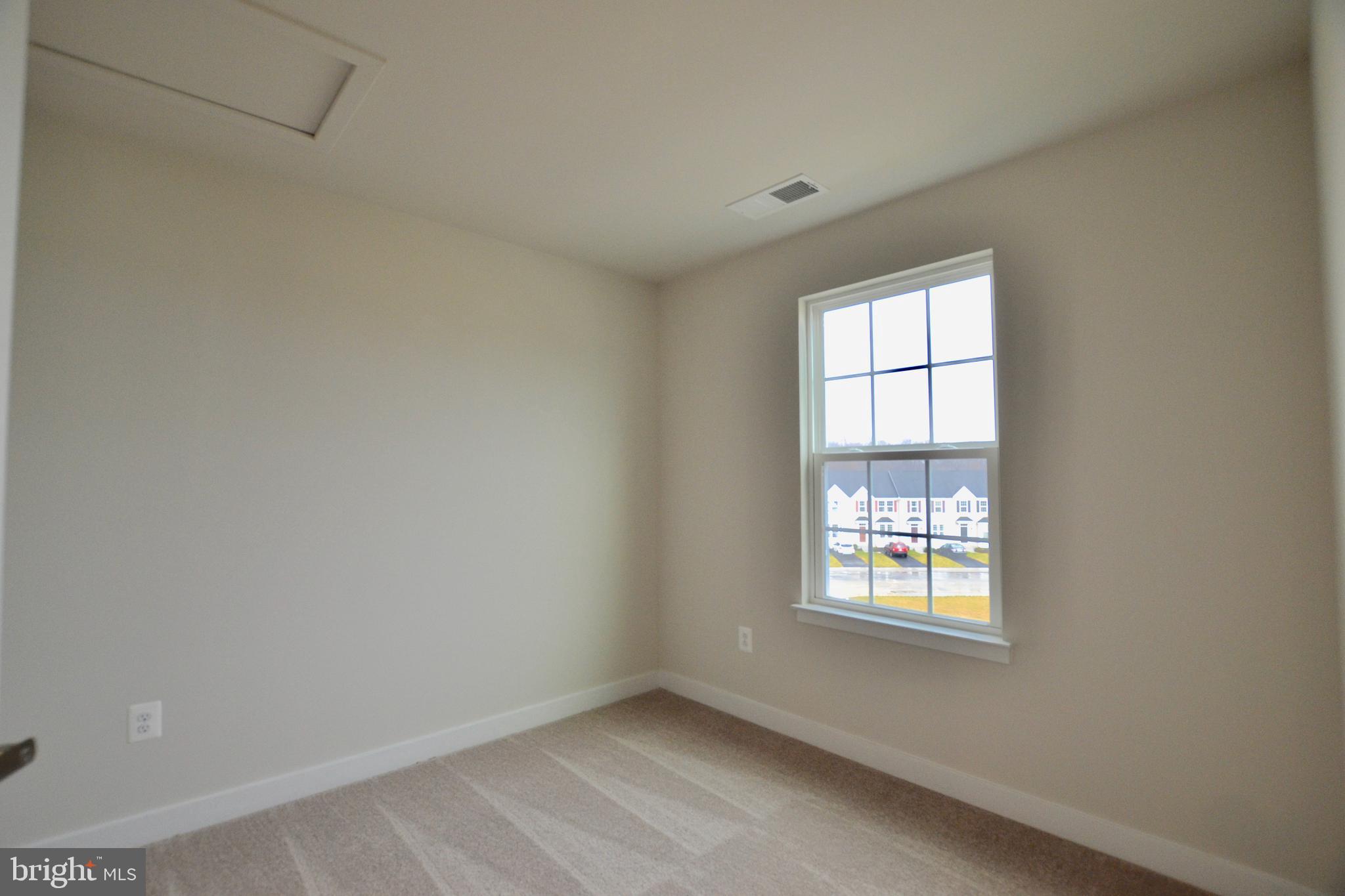 POTOMAC STATION - Residential Lease