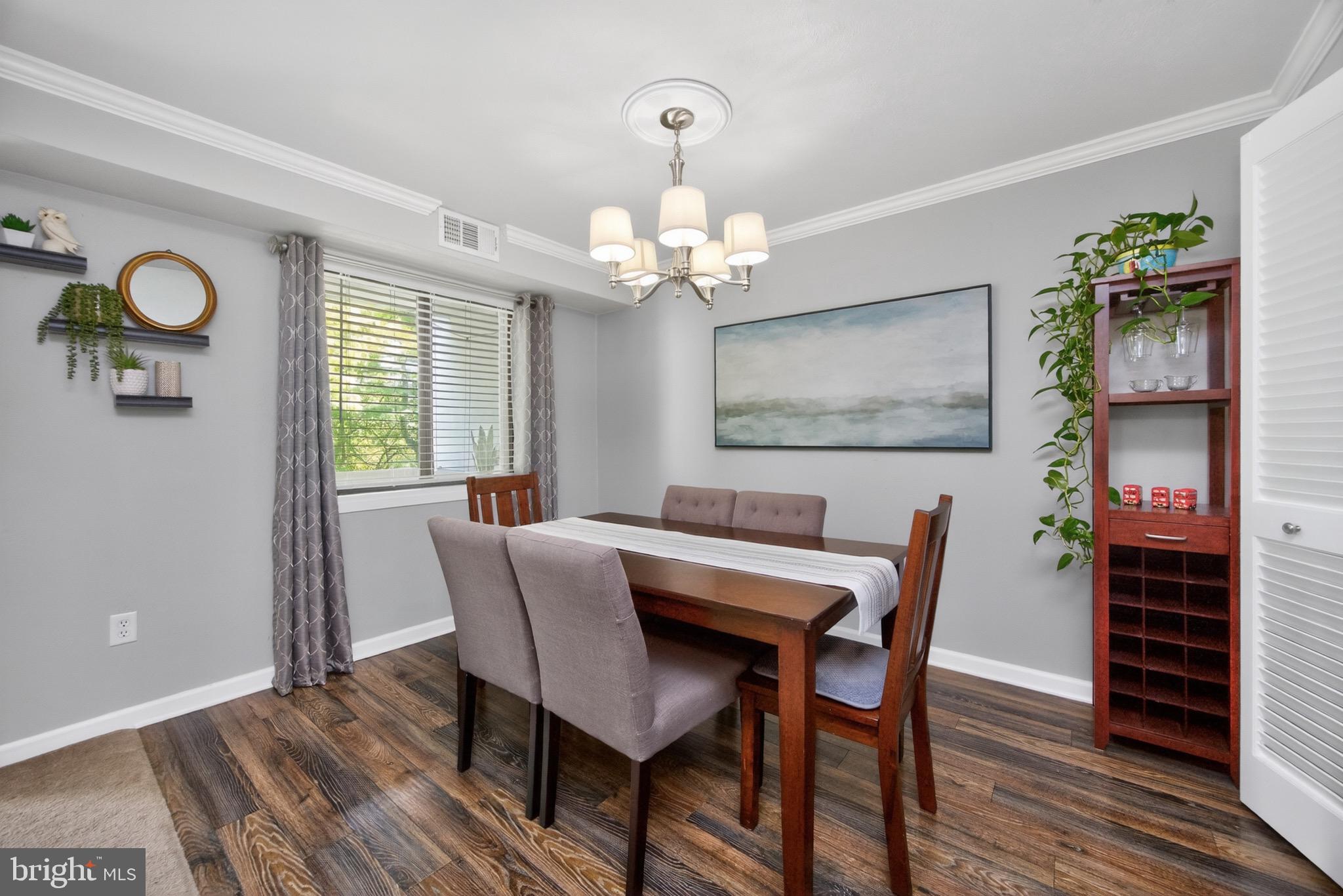 FOX VALLEY - Residential
