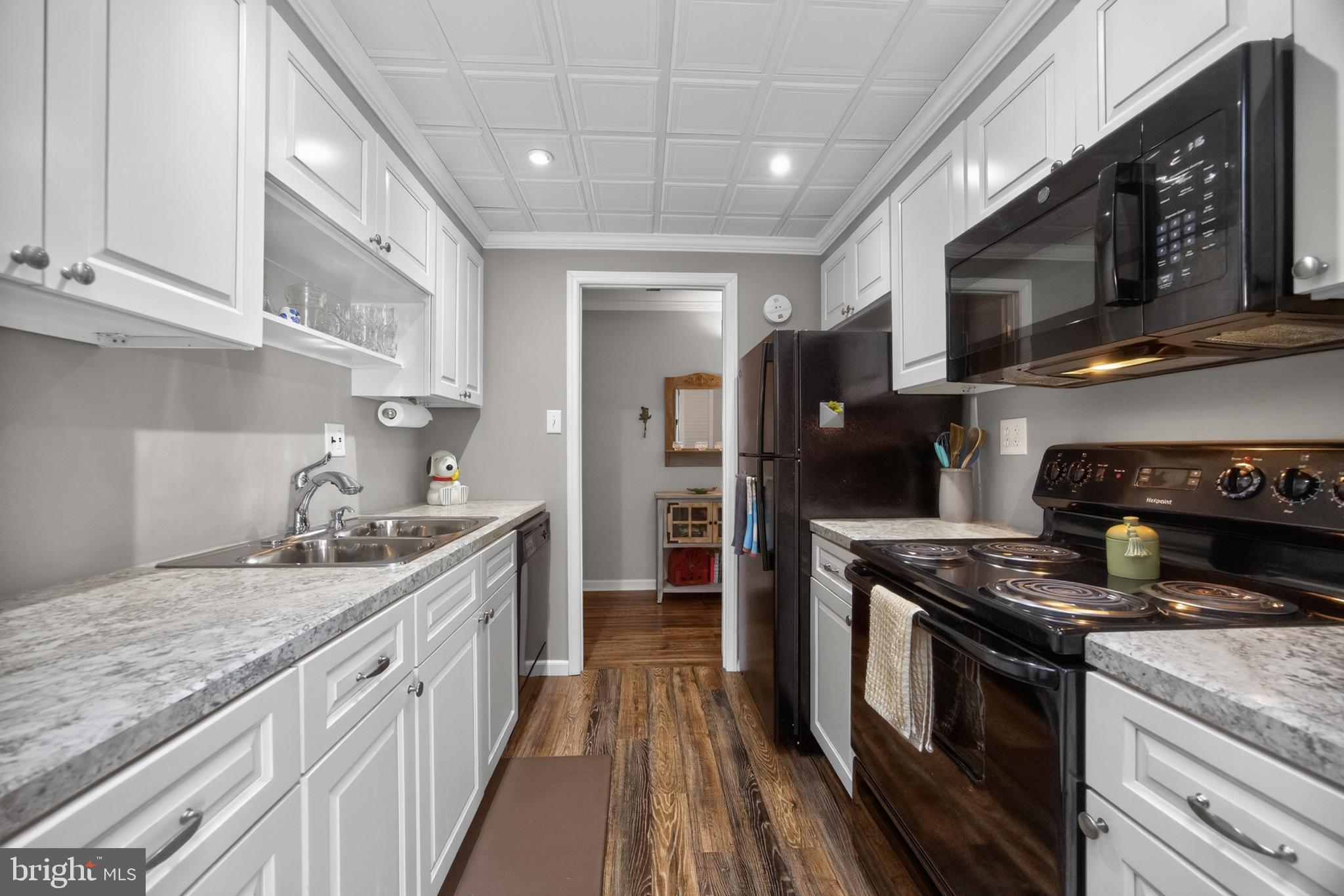 20 DOUGHERTY BOULEVARD L-4