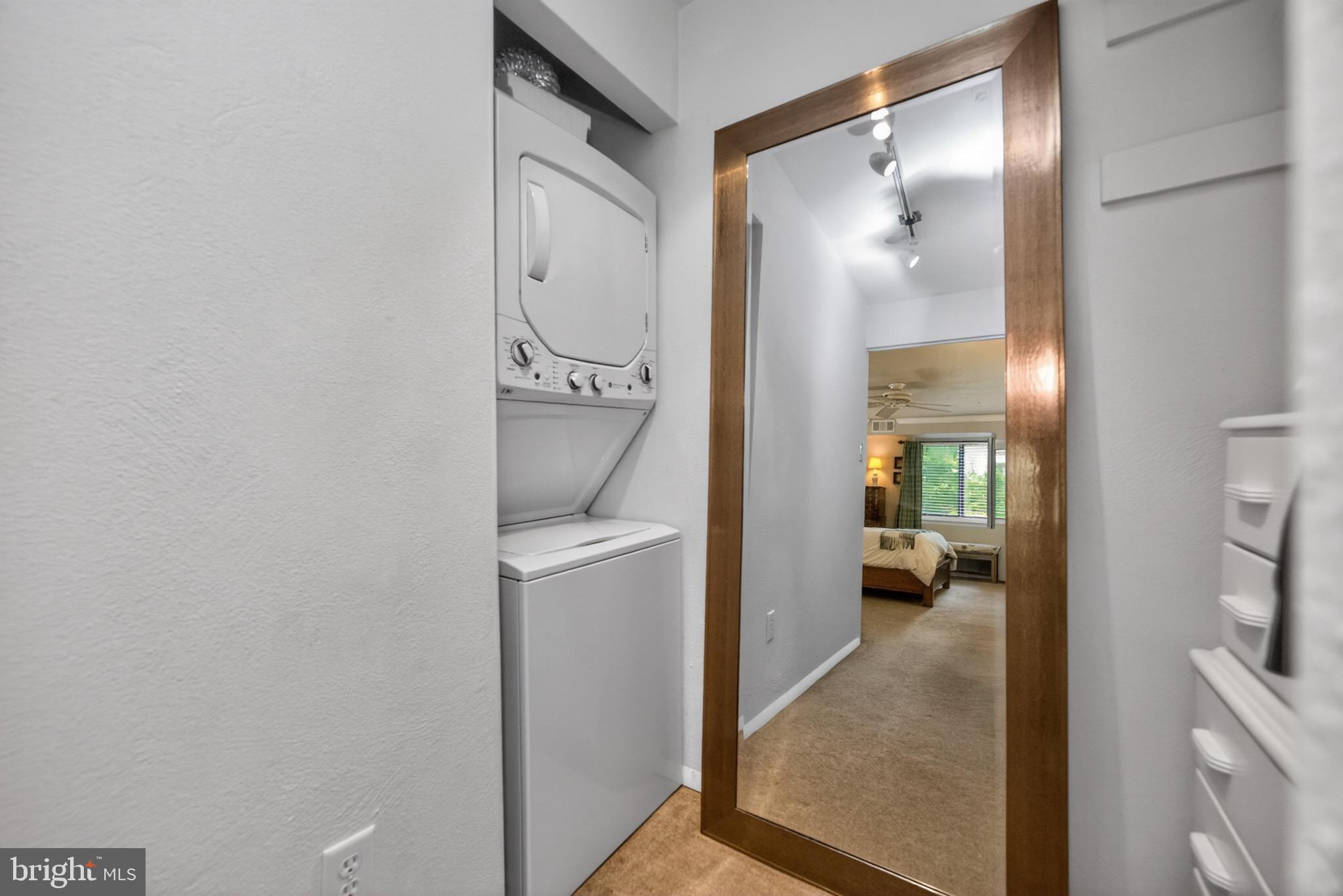 FOX VALLEY - Residential