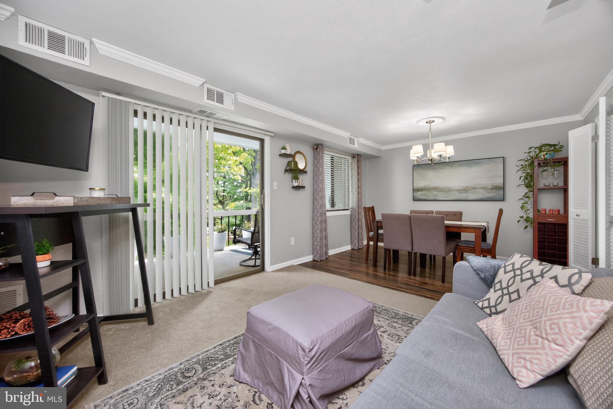 FOX VALLEY - Residential