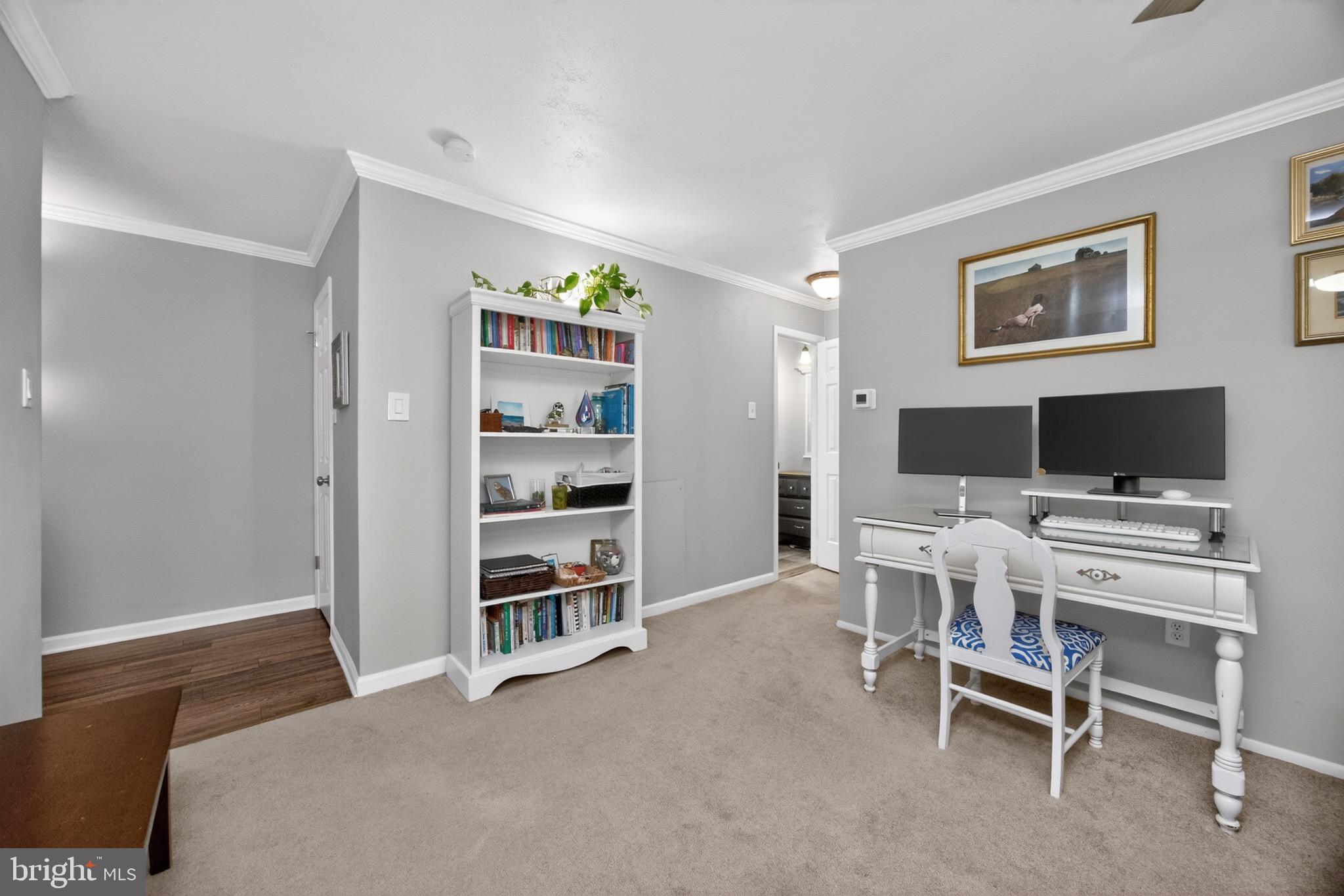 FOX VALLEY - Residential