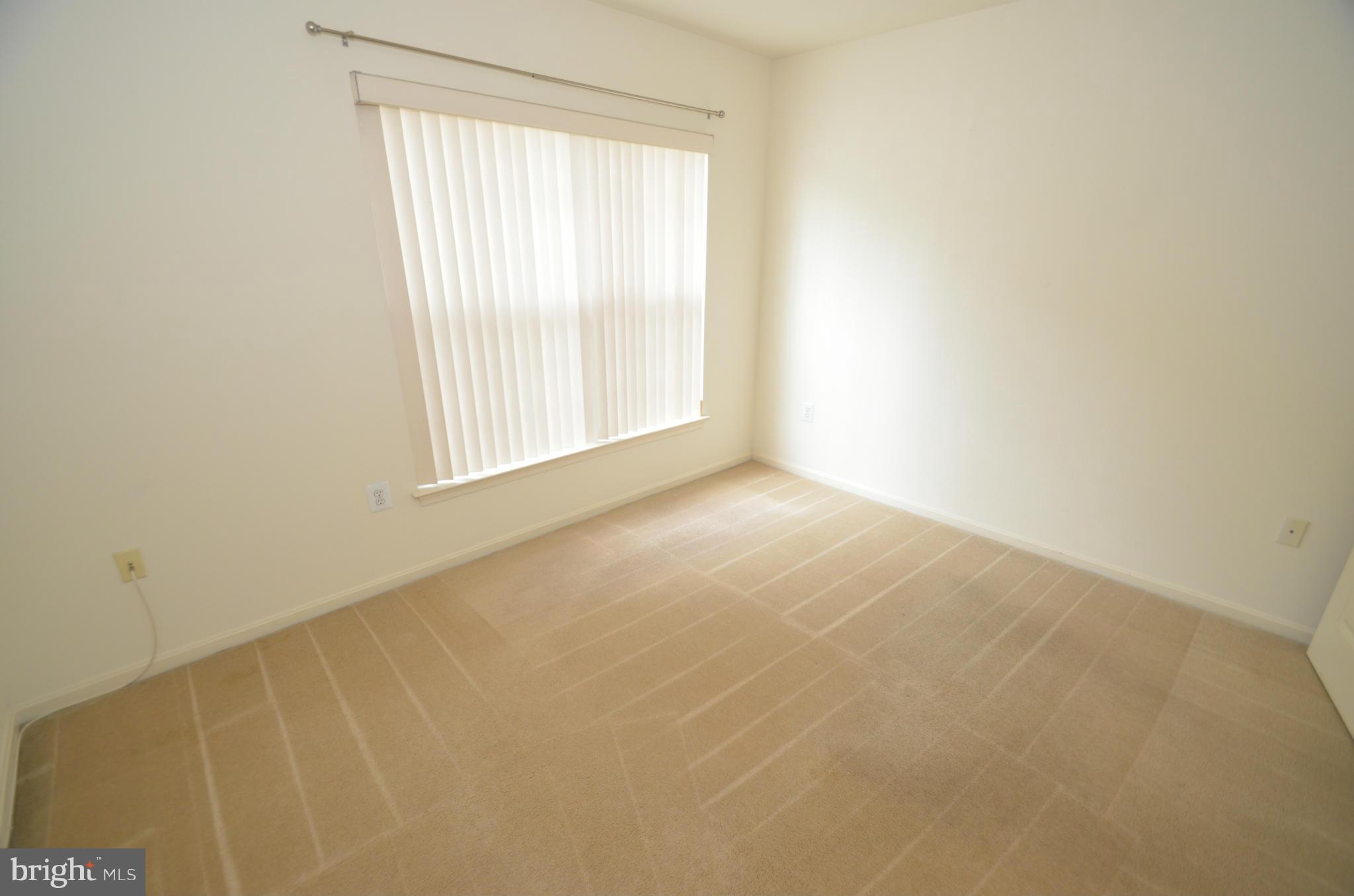 KINGSTOWNE - Residential Lease