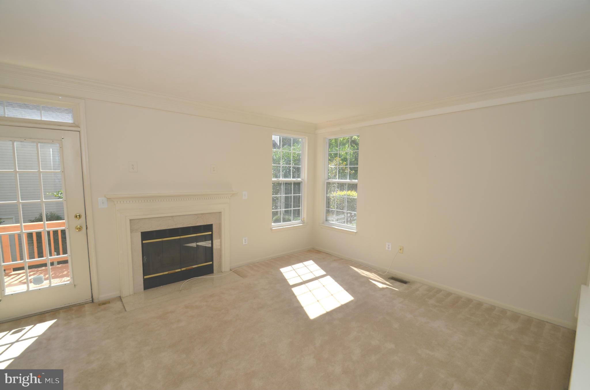 KINGSTOWNE - Residential Lease