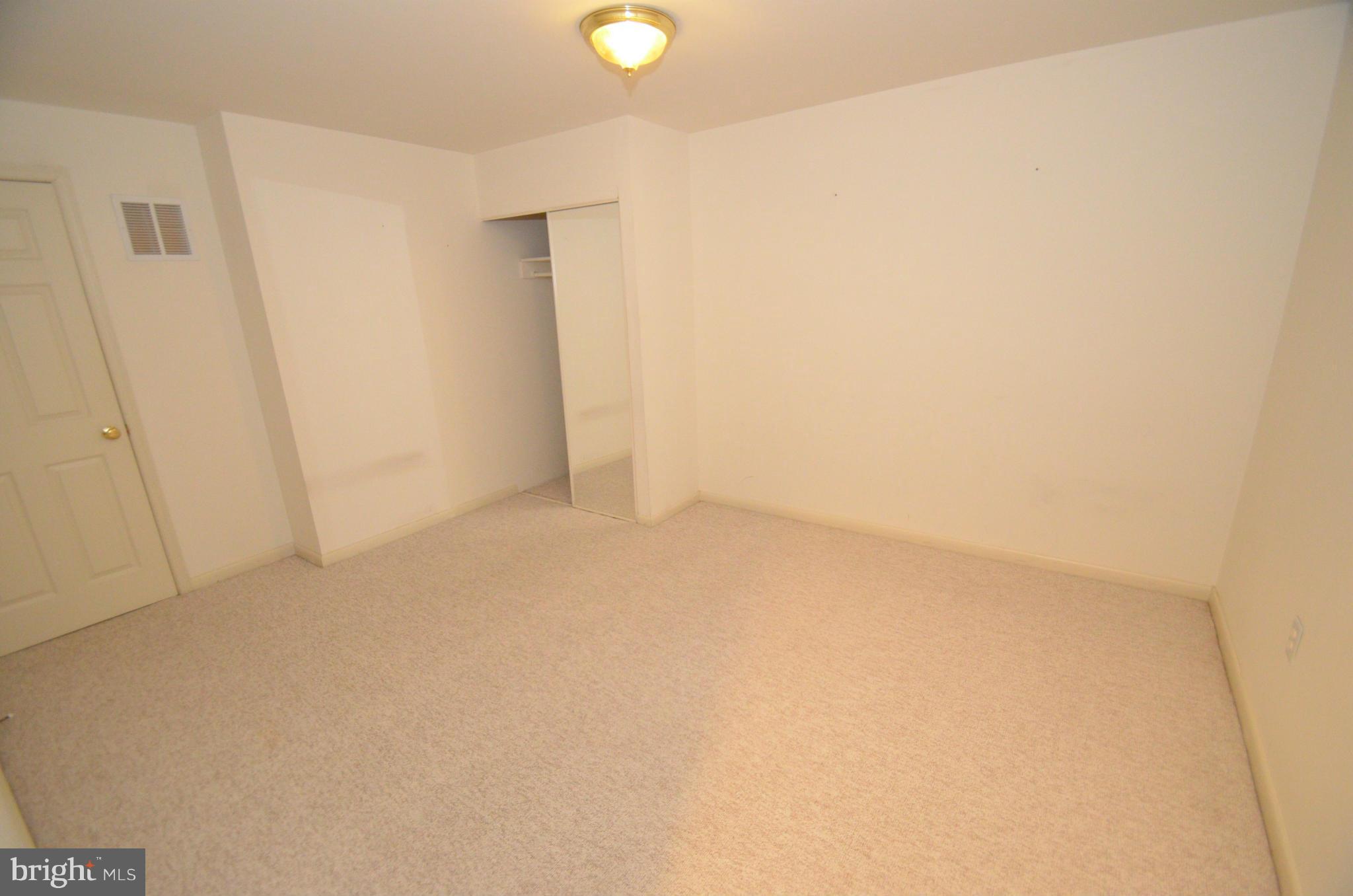 KINGSTOWNE - Residential Lease