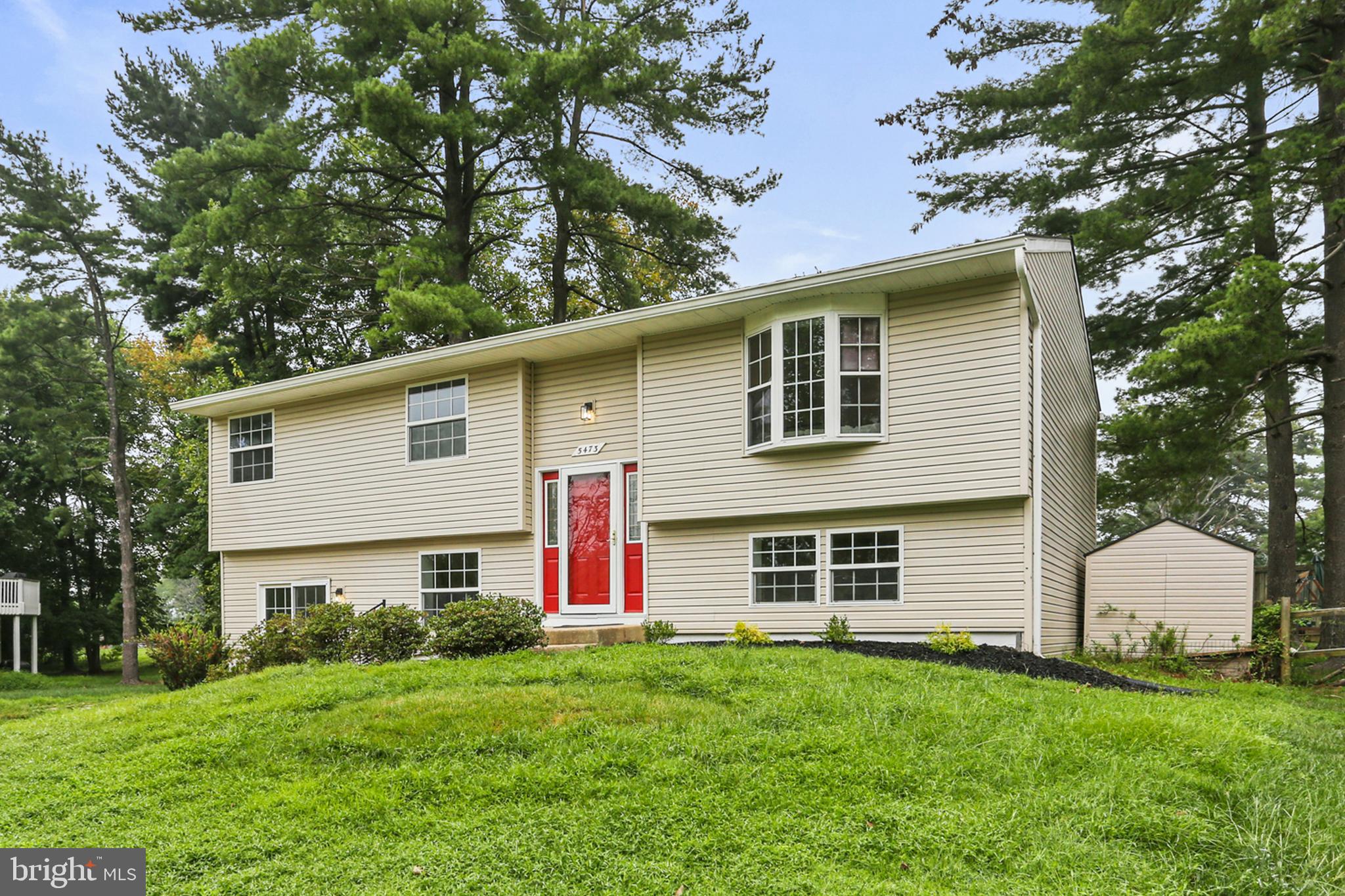 Spectacular 5-Bedroom, 3-Bathroom Home in the Highly Sought-After Howard High School District!
Welcome to this beautifully updated single-family home offering the perfect blend of comfort, style, and functionality. Step inside to a bright and spacious Living and Dining Room with soaring vaulted ceilings and exposed beams—an impressive space ideal for both formal entertaining and casual gatherings.
The modern kitchen is a chef’s delight, featuring granite countertops, stainless steel appliances, and a sleek stainless-steel sink.
With 5 bedrooms and 3 full bathrooms, this home boasts thoughtful updates throughout, including refreshed flooring, renovated bathrooms, and stylish kitchen finishes. The primary suite is a serene retreat, complete with ample closet space and a tastefully updated ensuite bathroom.
Two additional bedrooms and a full hall bath complete the upper level. Downstairs, relax in the expansive lower-level family room with a sliding glass door that opens to the large backyard—perfect for indoor/outdoor living. This level also includes two more bedrooms and a full bathroom, ideal for guests, in-laws, or a home office.
A large bonus room on the lower level offers endless flexibility—use it as a bedroom, gym, playroom, media room, or additional living space.
Step outside to a spacious patio, perfect for hosting outdoor gatherings, and enjoy the fully fenced backyard complete with a bonus storage shed. An extended driveway provides ample off-street parking.
Located in the heart of Columbia, you'll love the easy access to The Mall in Columbia, the exciting new Merriweather District, top-tier dining, shopping, entertainment, public parks, and miles of scenic walking and biking trails. Commuters will appreciate proximity to I-95, Route 29, Route 32, Route 100, I-70, BWI Airport, commuter lots, and the MARC Train.
This move-in ready gem combines space, location, and modern updates—schedule your showing today before it’s gone!