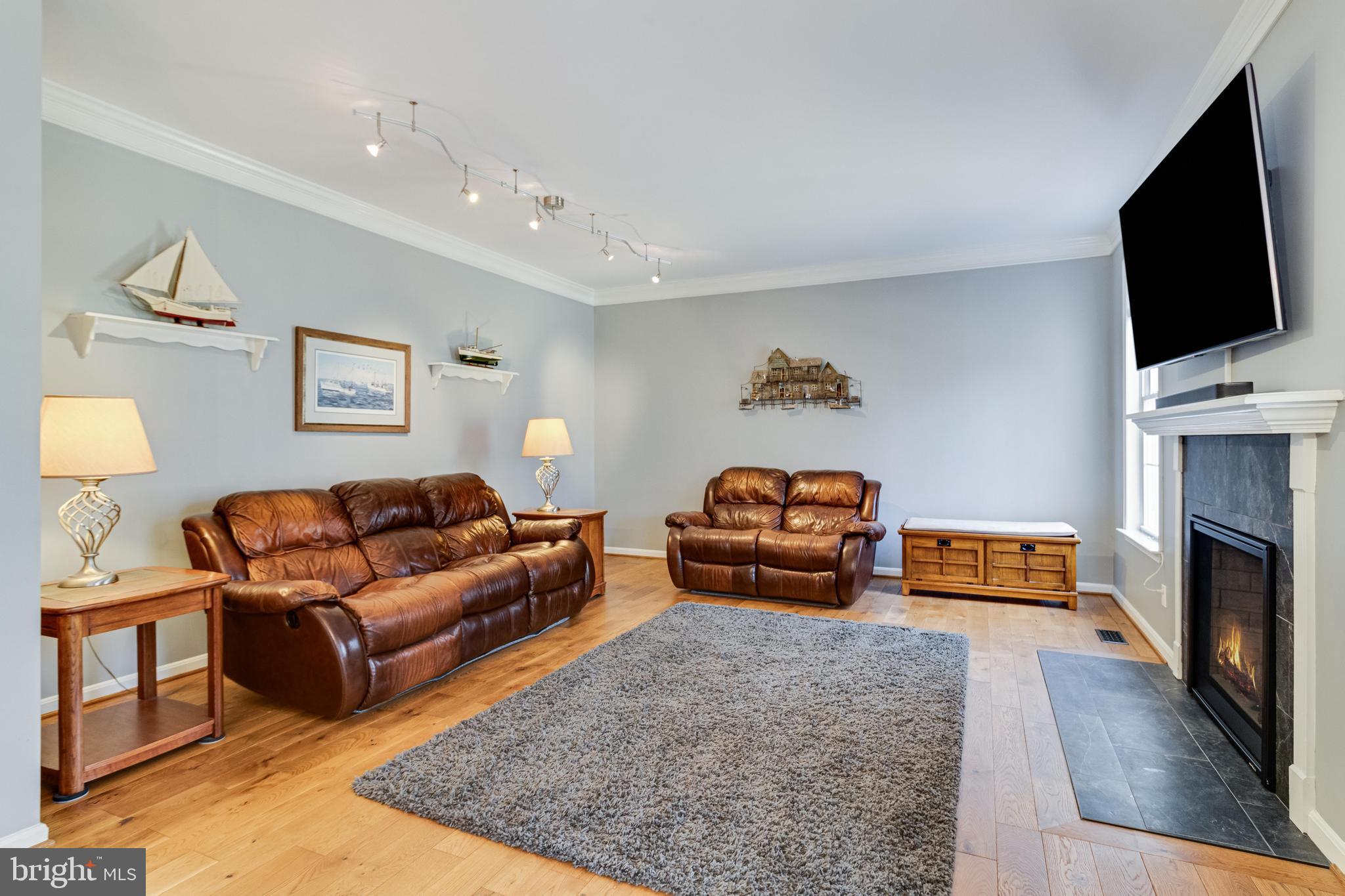 KINGS PURCHASE - Residential