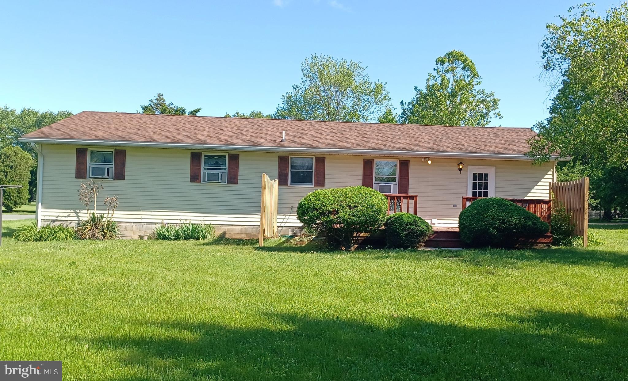 1536 FARM LANE