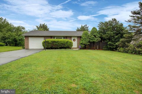1536 FARM LANE GREENCASTLE PA 17225