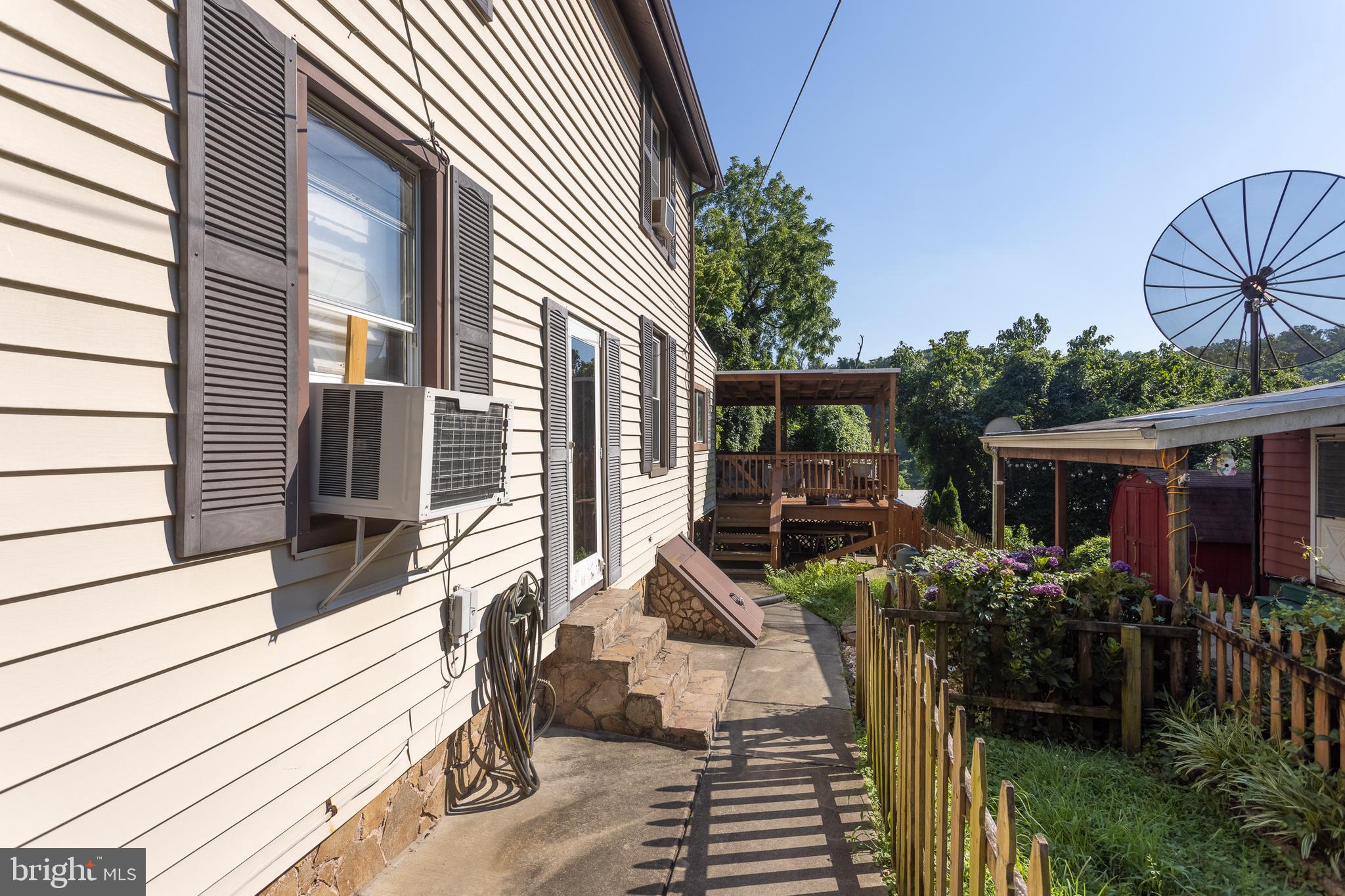 HAMPDEN HISTORIC DISTRICT - Residential