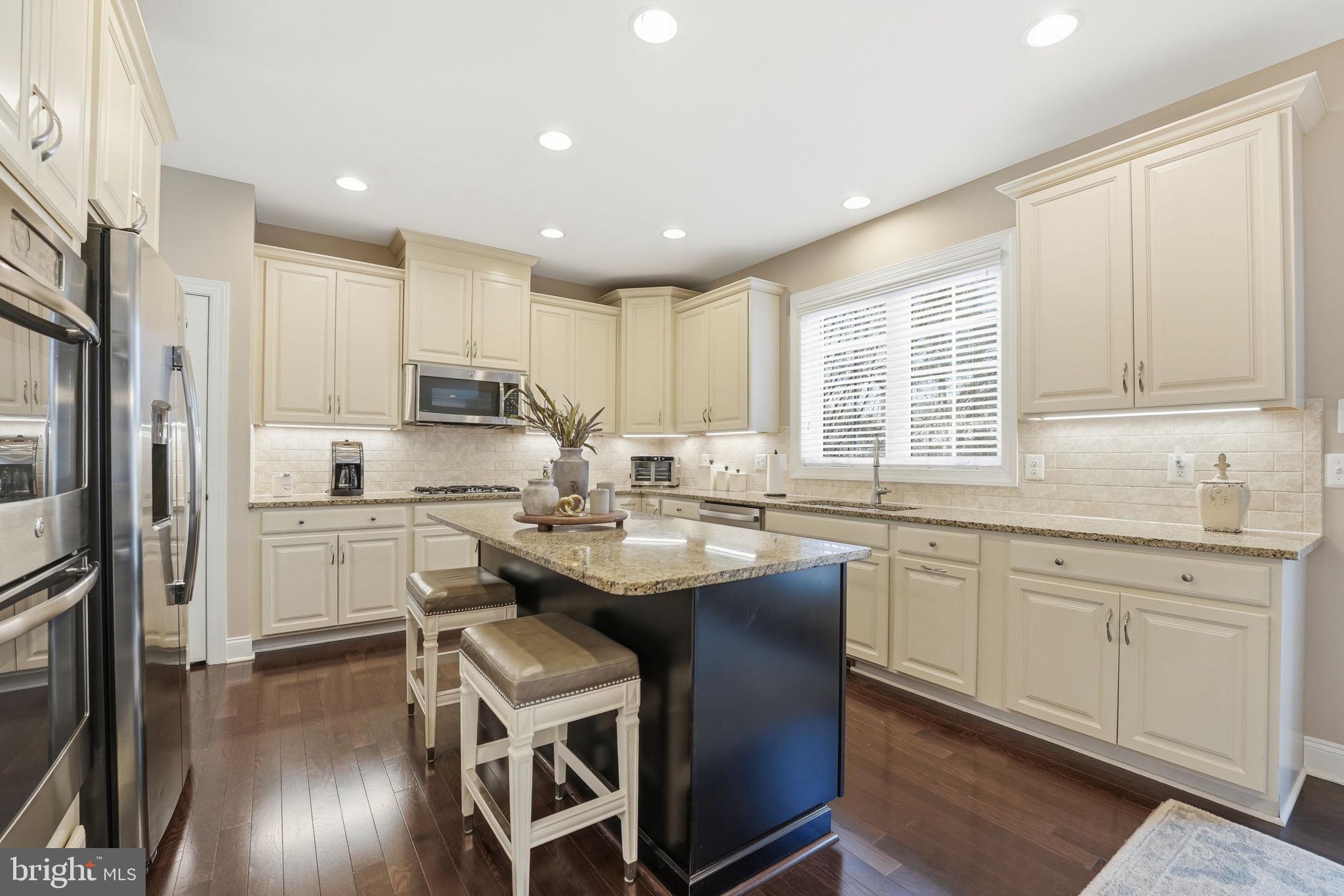 DOMINION VALLEY COUNTRY CLUB - Residential