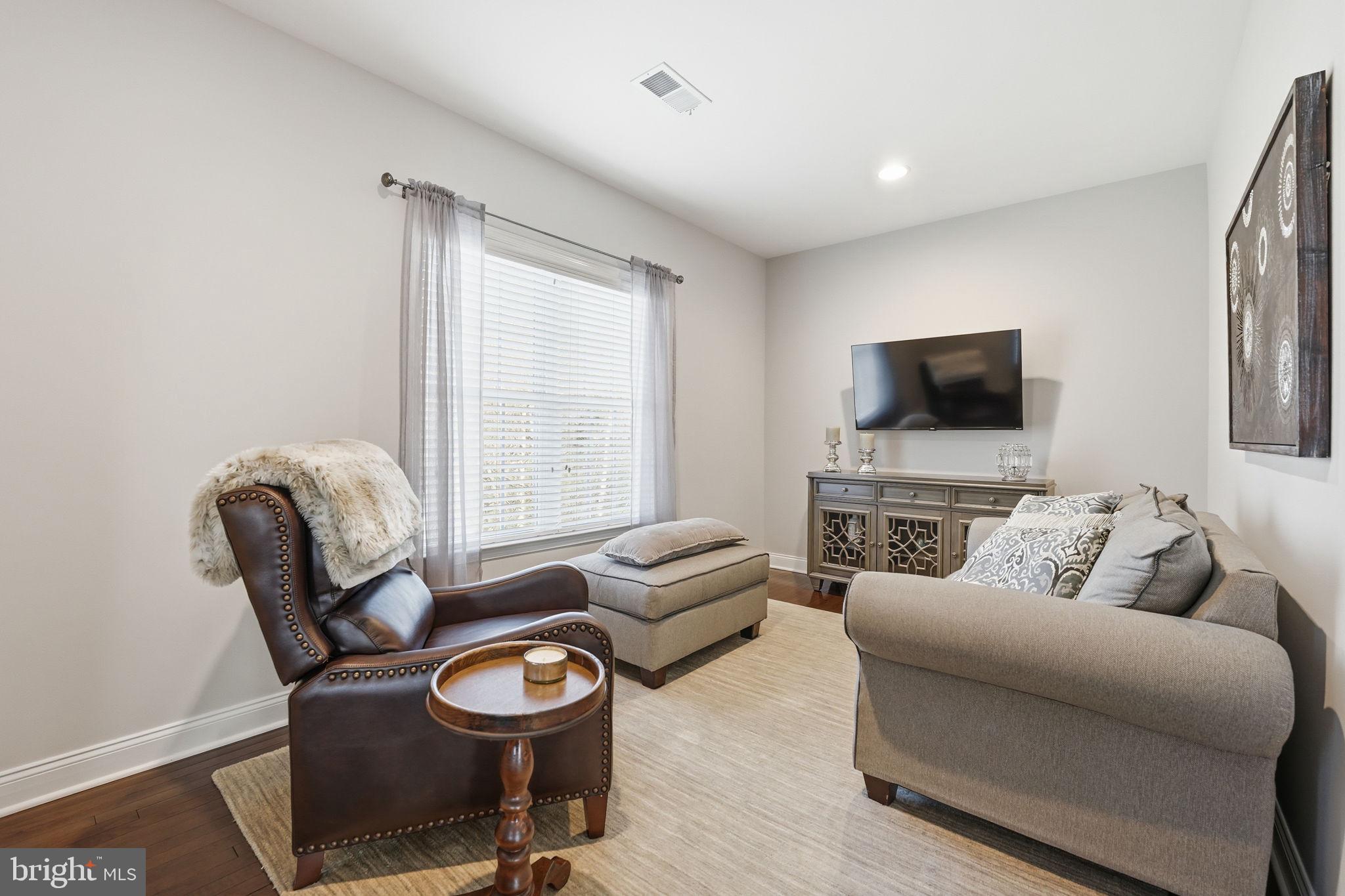 DOMINION VALLEY COUNTRY CLUB - Residential