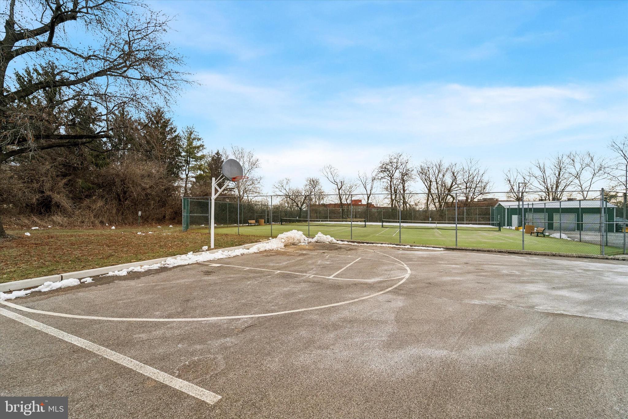 PLYMOUTH HILLS - Residential