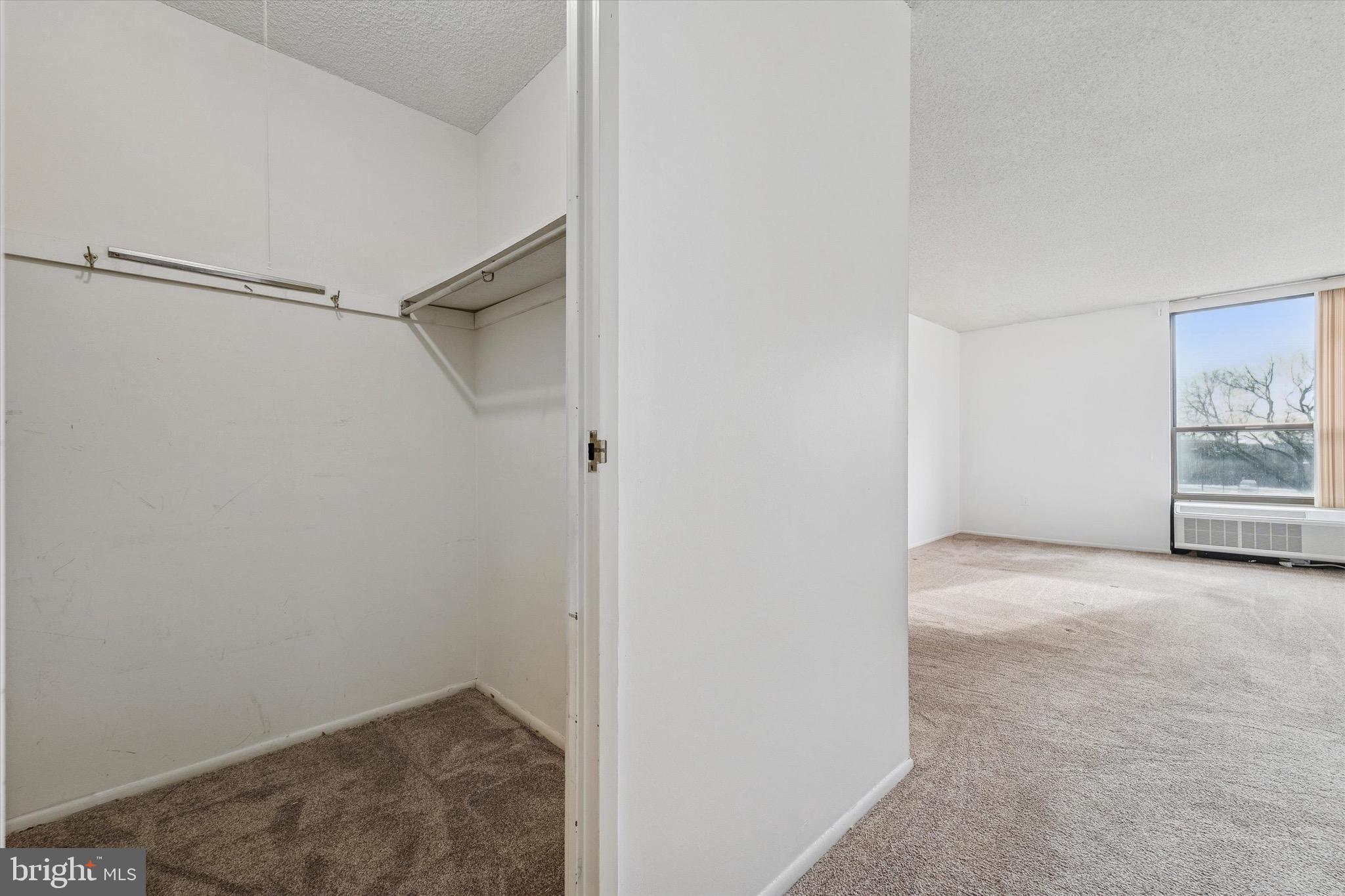 PLYMOUTH HILLS - Residential