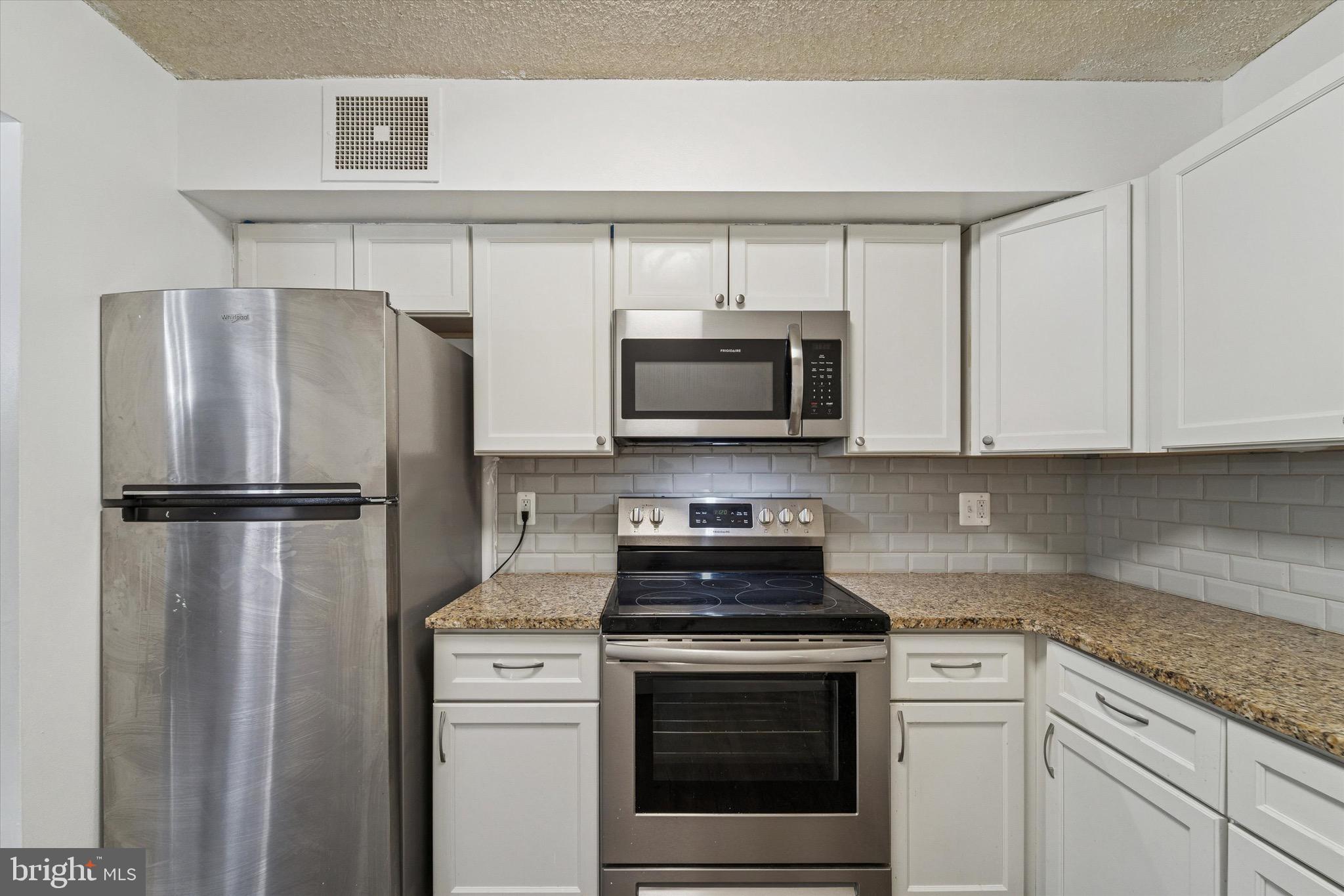 PLYMOUTH HILLS - Residential