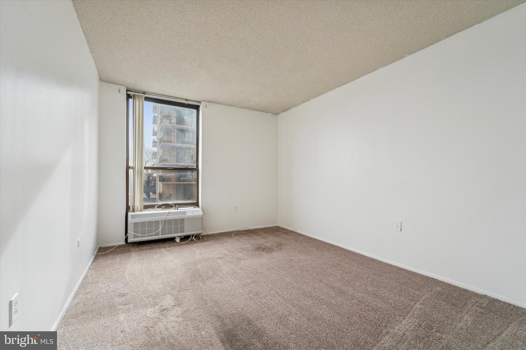 PLYMOUTH HILLS - Residential