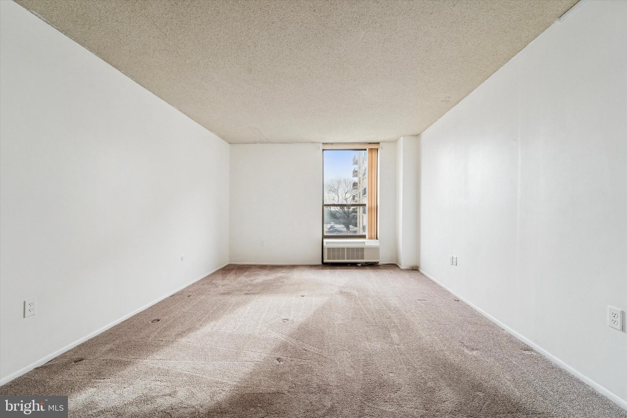 PLYMOUTH HILLS - Residential