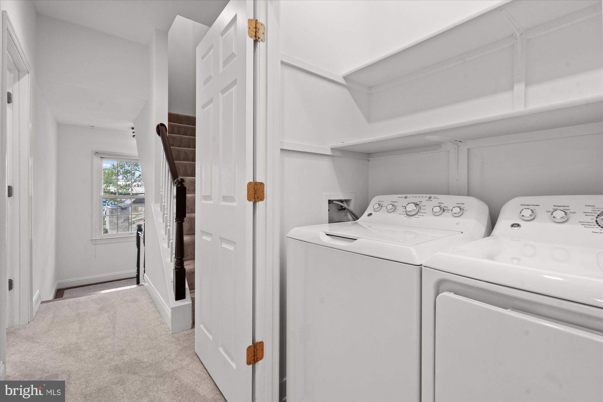 COURTHOUSE TRIANGLE - Residential Lease