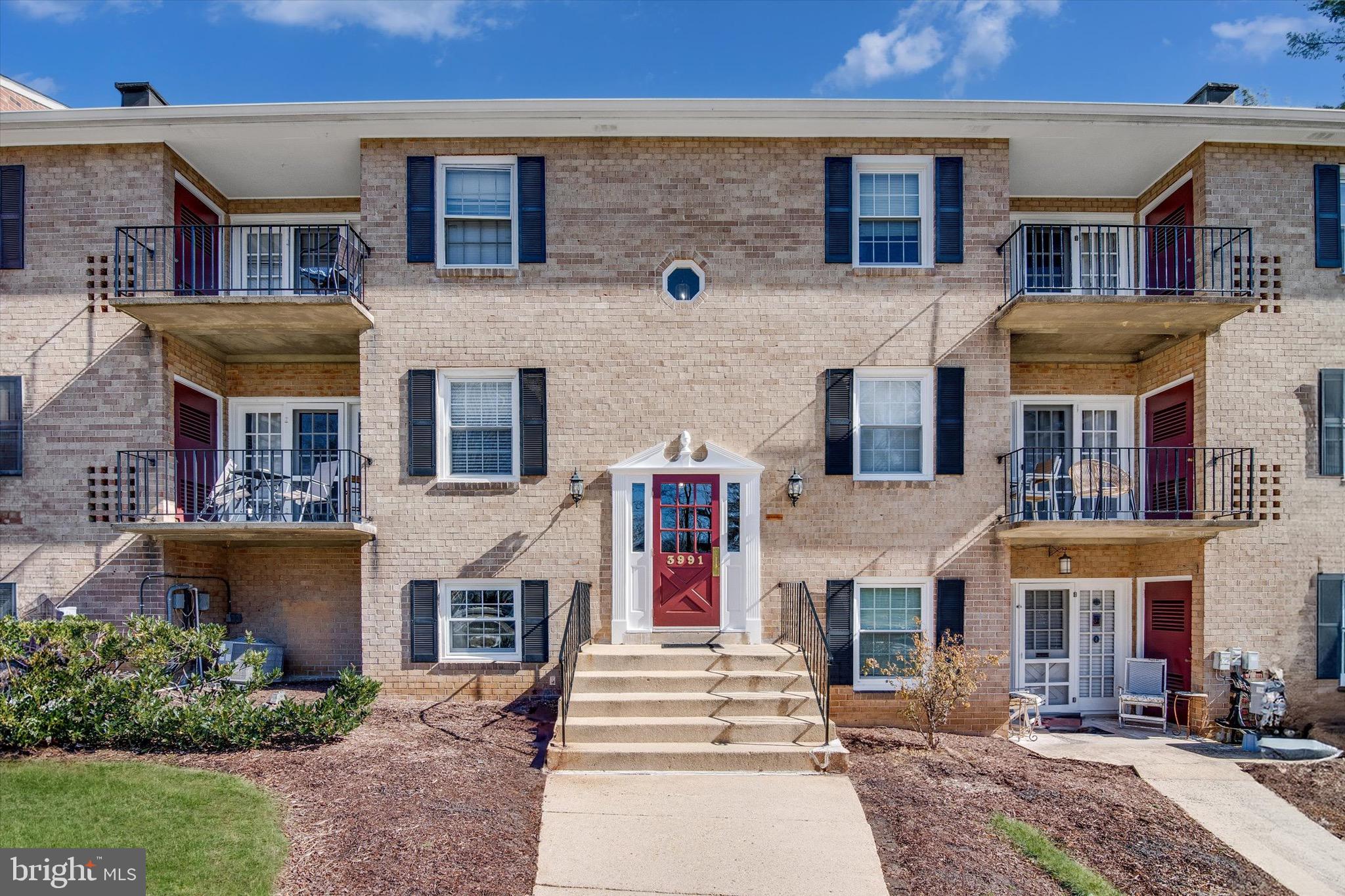 3991 LYNDHURST DRIVE 303