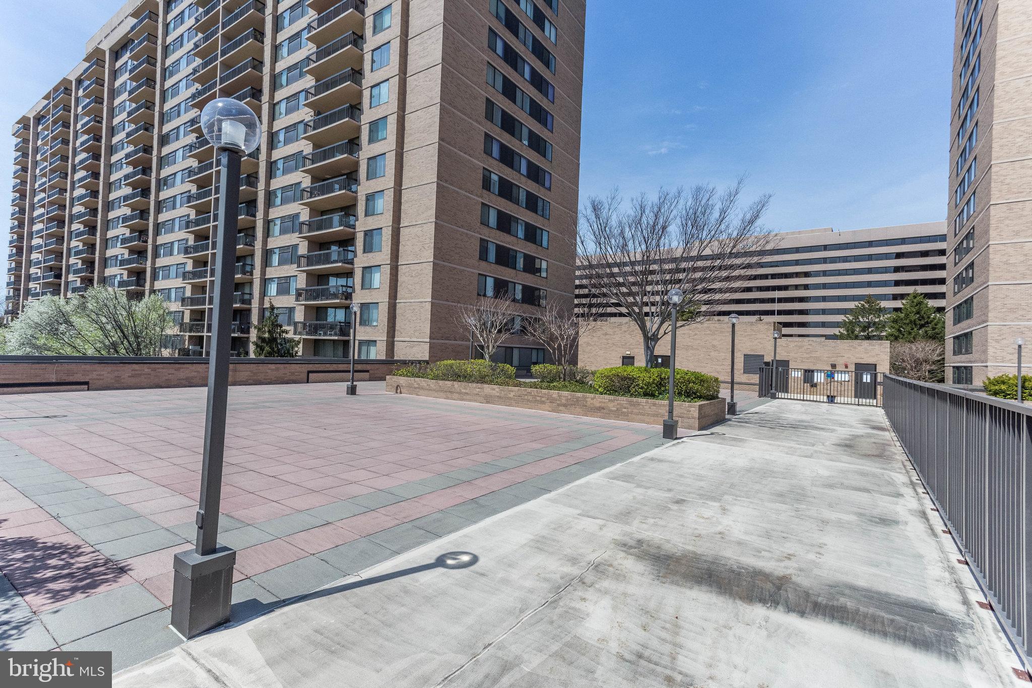 SKYLINE HOUSE - Residential Lease