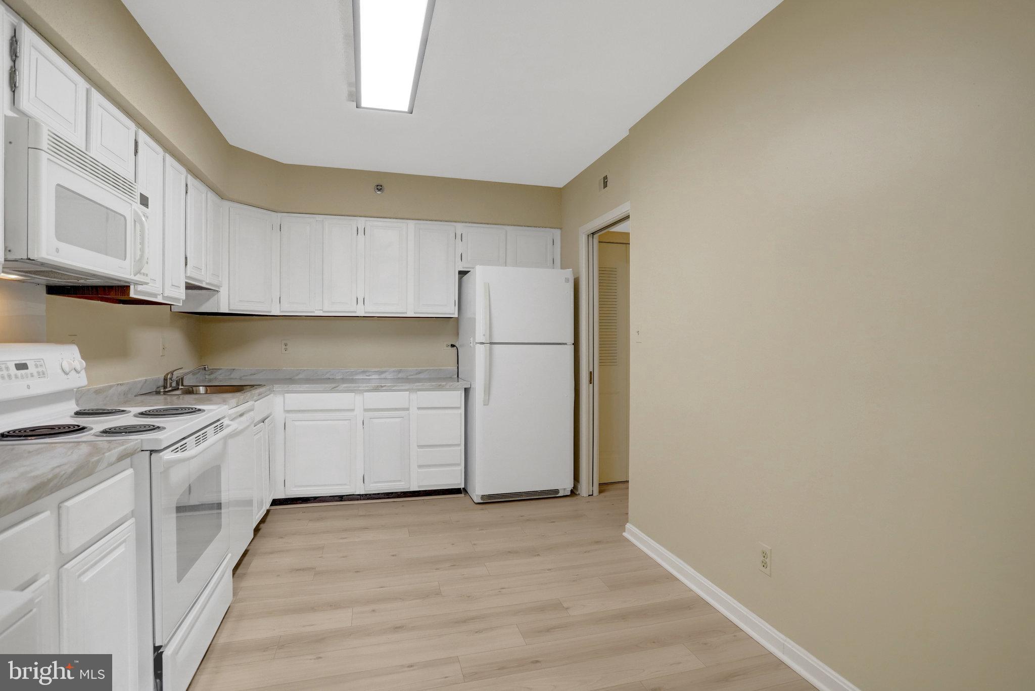 SKYLINE HOUSE - Residential Lease