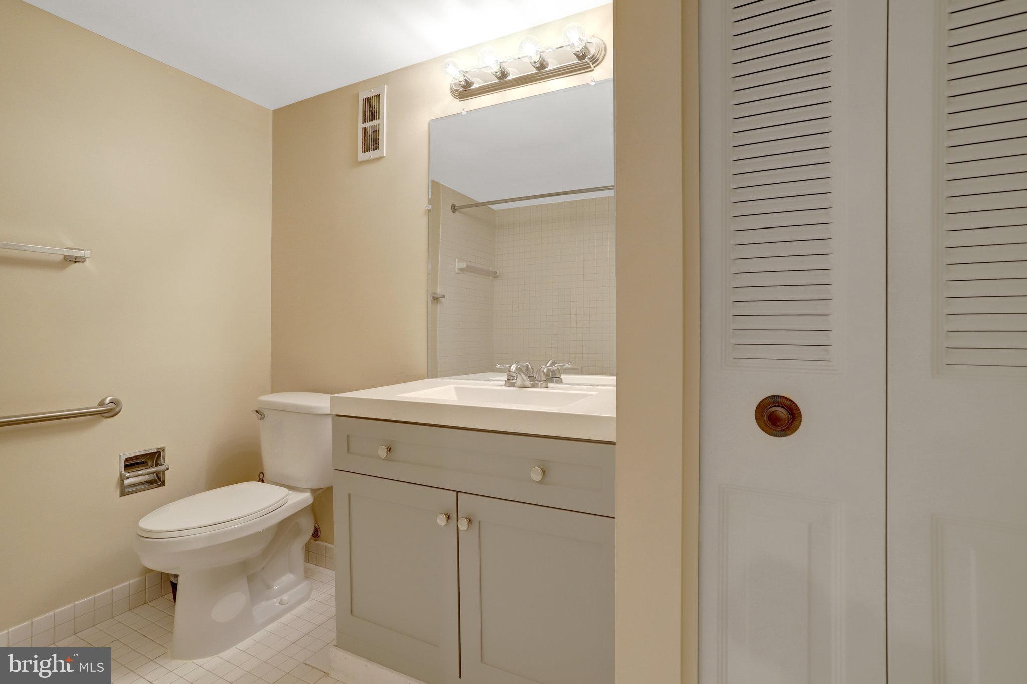 SKYLINE HOUSE - Residential Lease