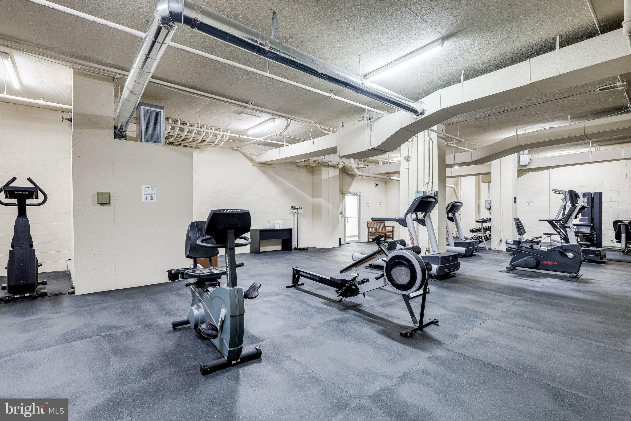 SKYLINE HOUSE - Residential Lease