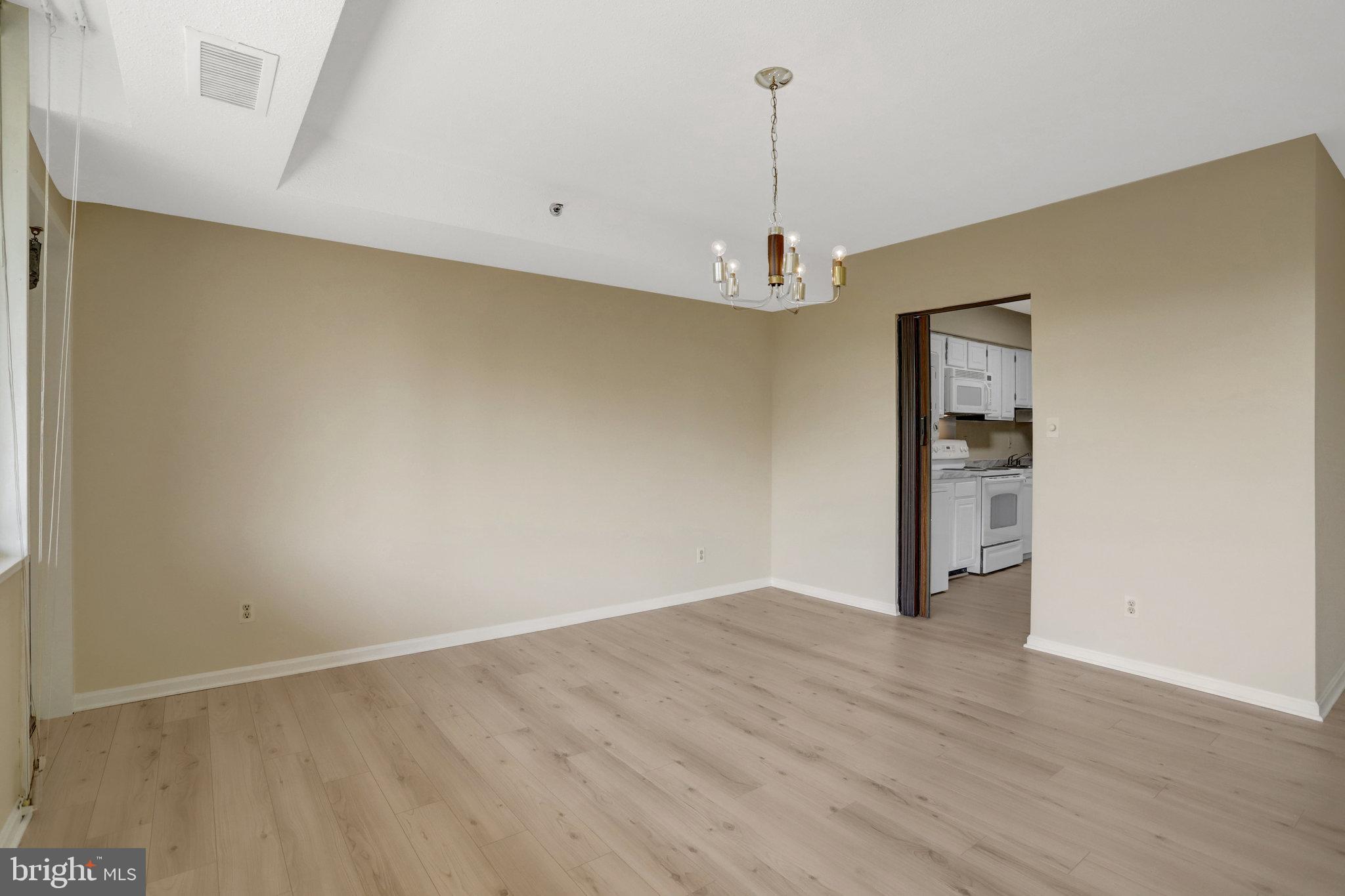 SKYLINE HOUSE - Residential Lease