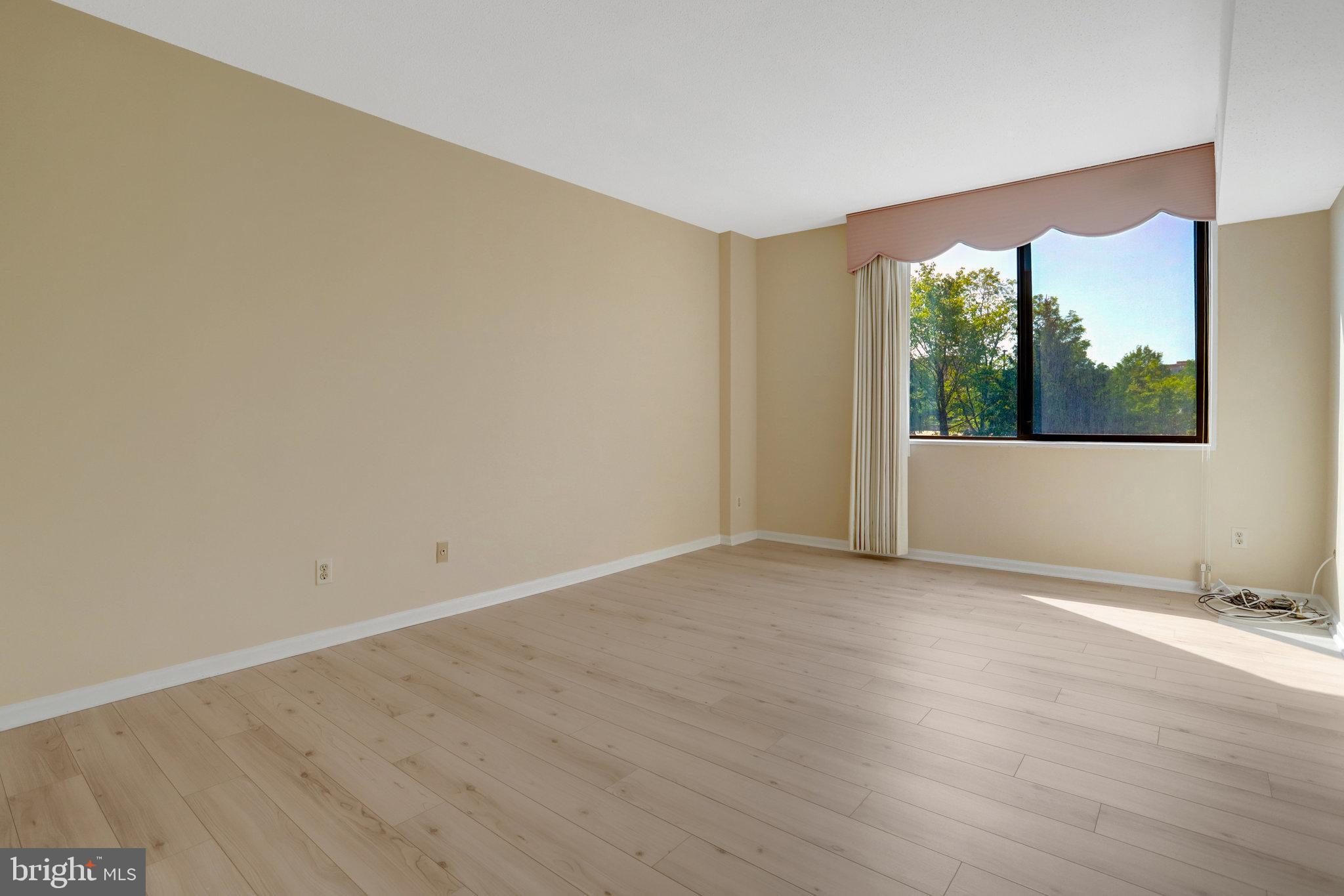 SKYLINE HOUSE - Residential Lease