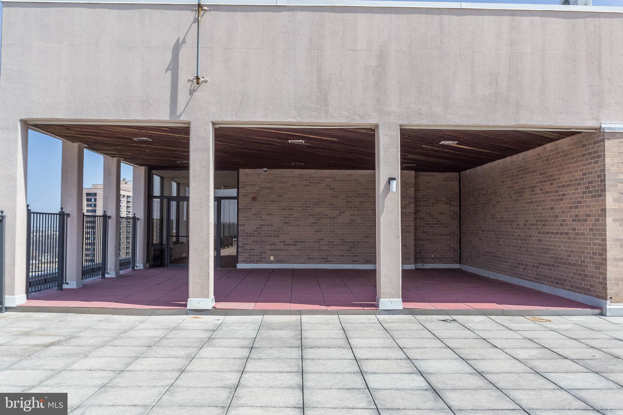 SKYLINE HOUSE - Residential Lease