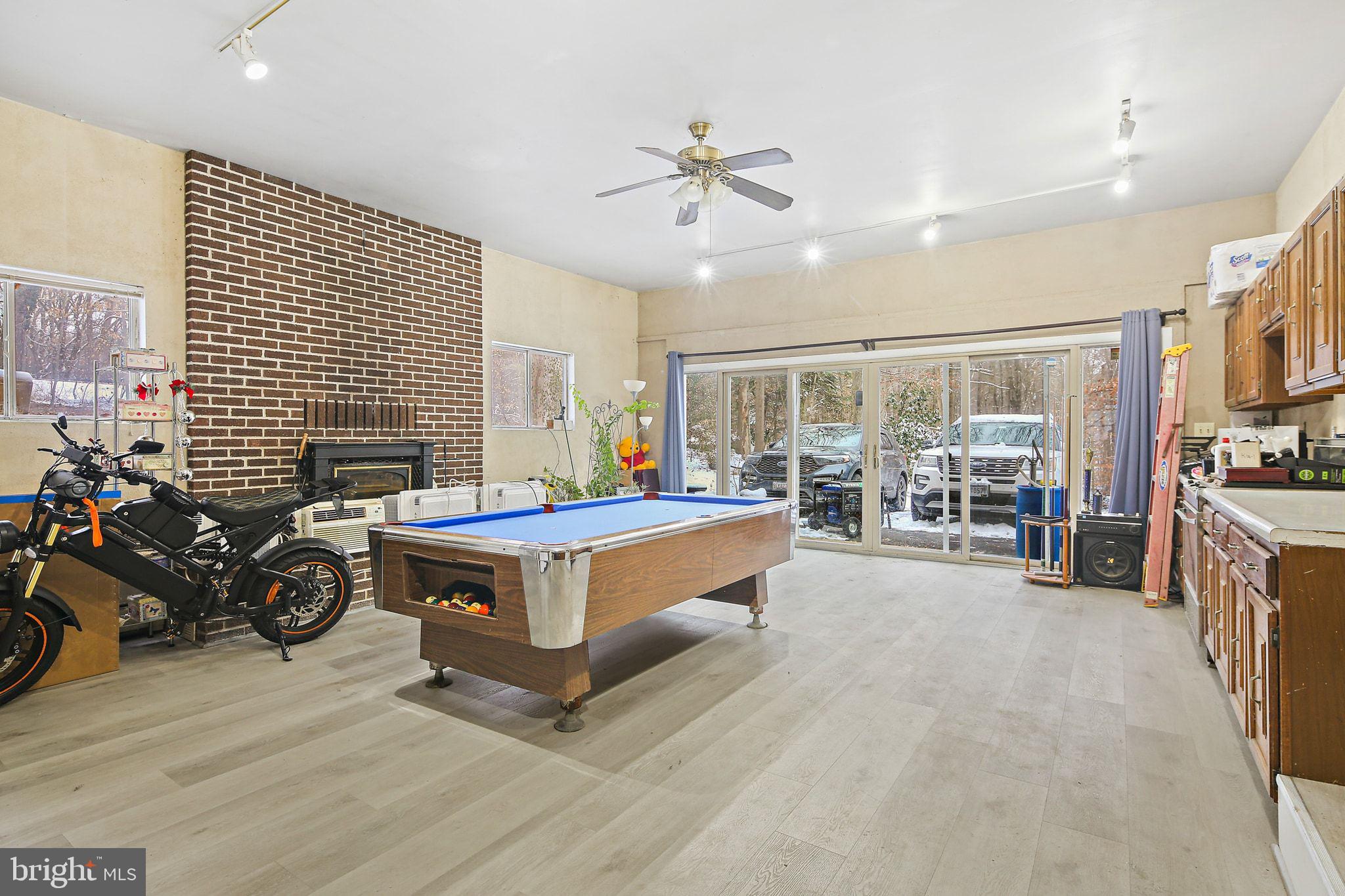 WINDSOR MILL - Residential