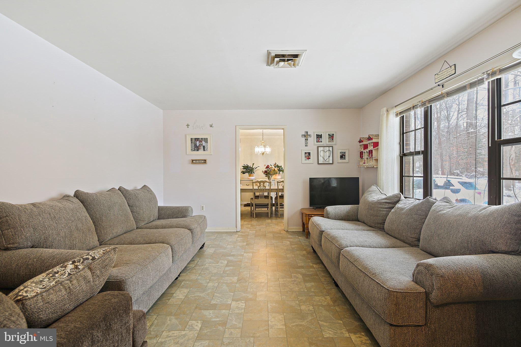 WINDSOR MILL - Residential