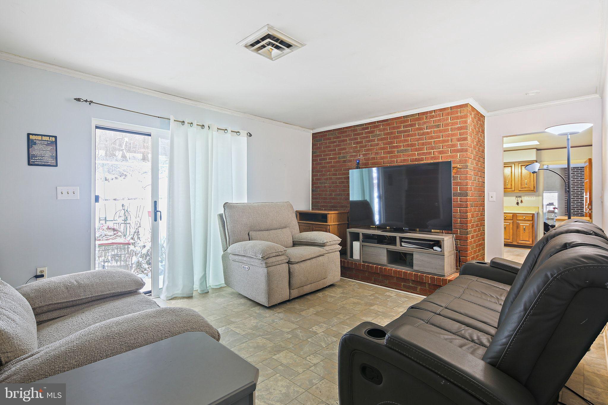 WINDSOR MILL - Residential