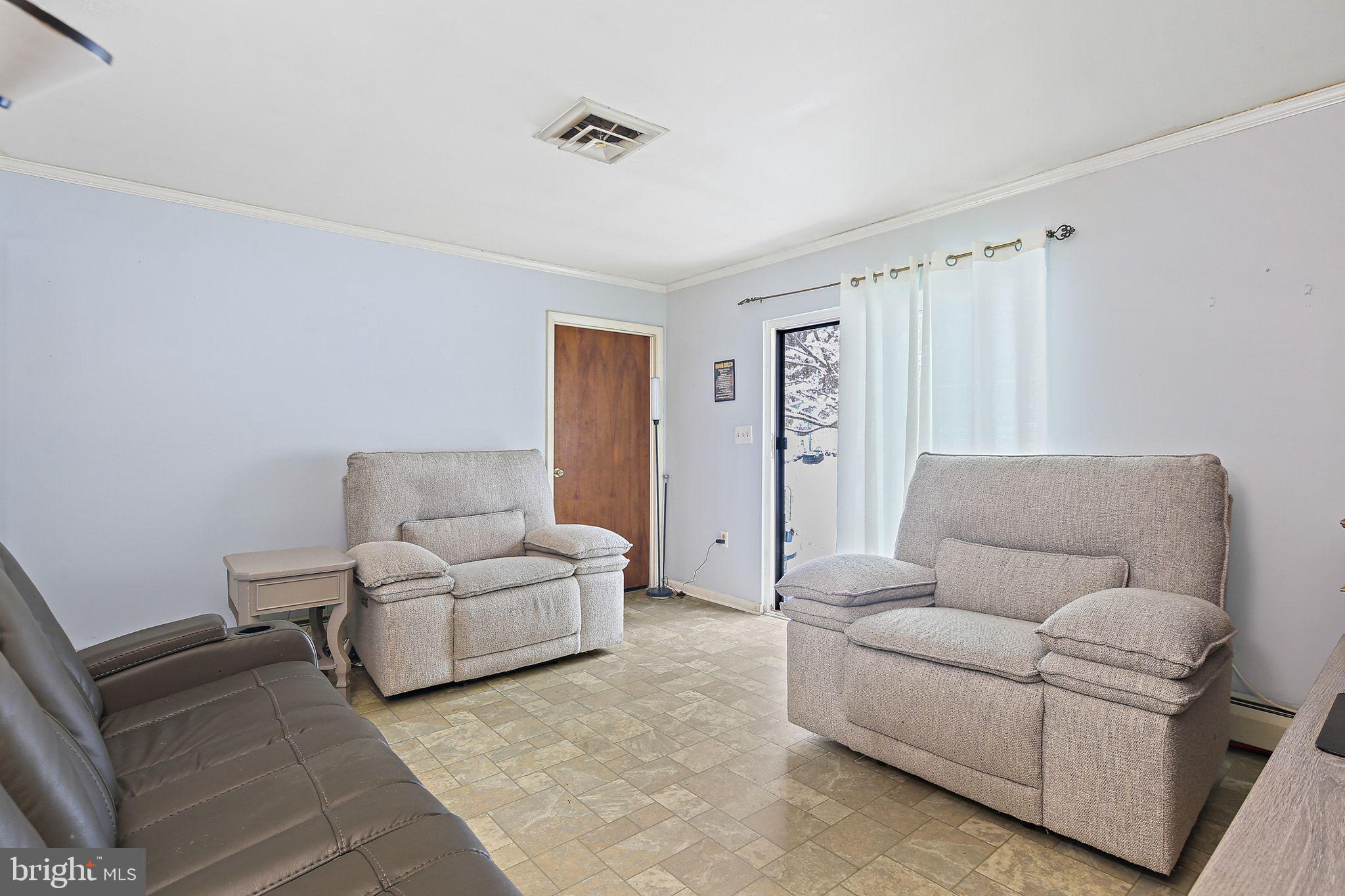 WINDSOR MILL - Residential