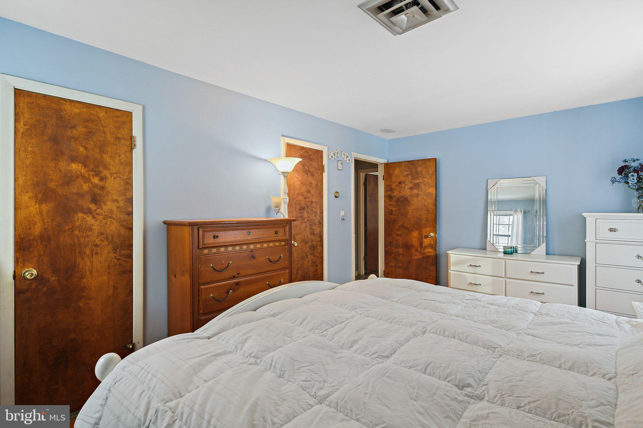 WINDSOR MILL - Residential