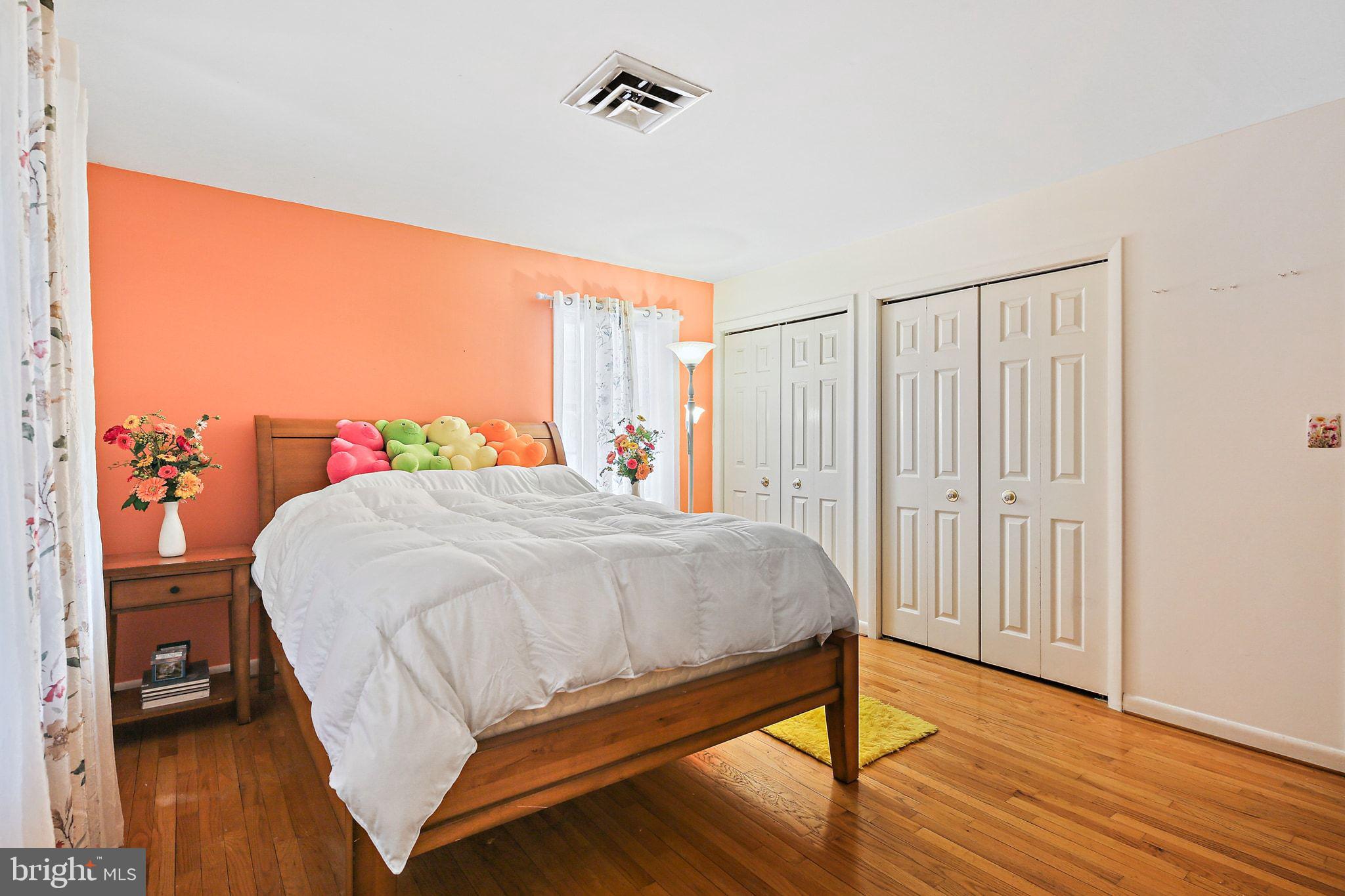 WINDSOR MILL - Residential